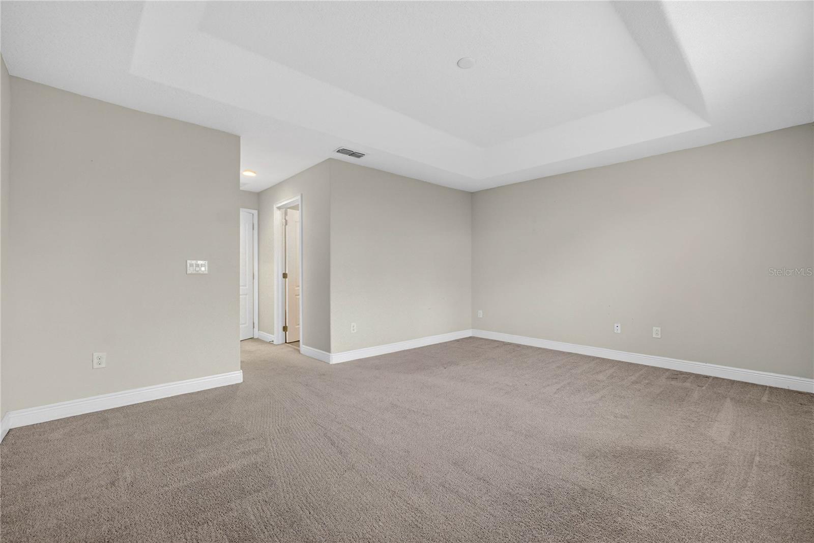 Image 16 of 30 For 8087 Brooksville Drive