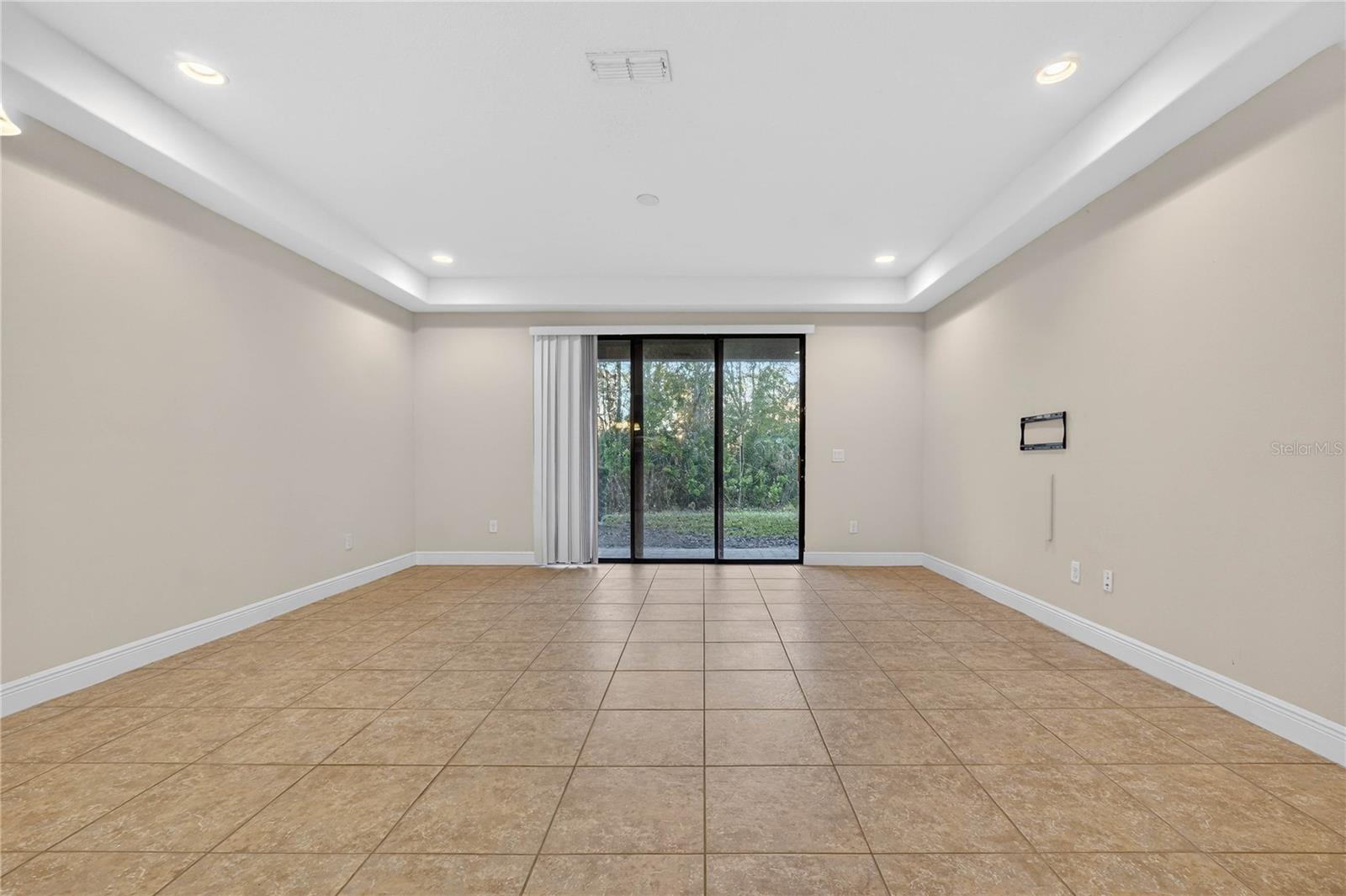 Image 9 of 30 For 8087 Brooksville Drive