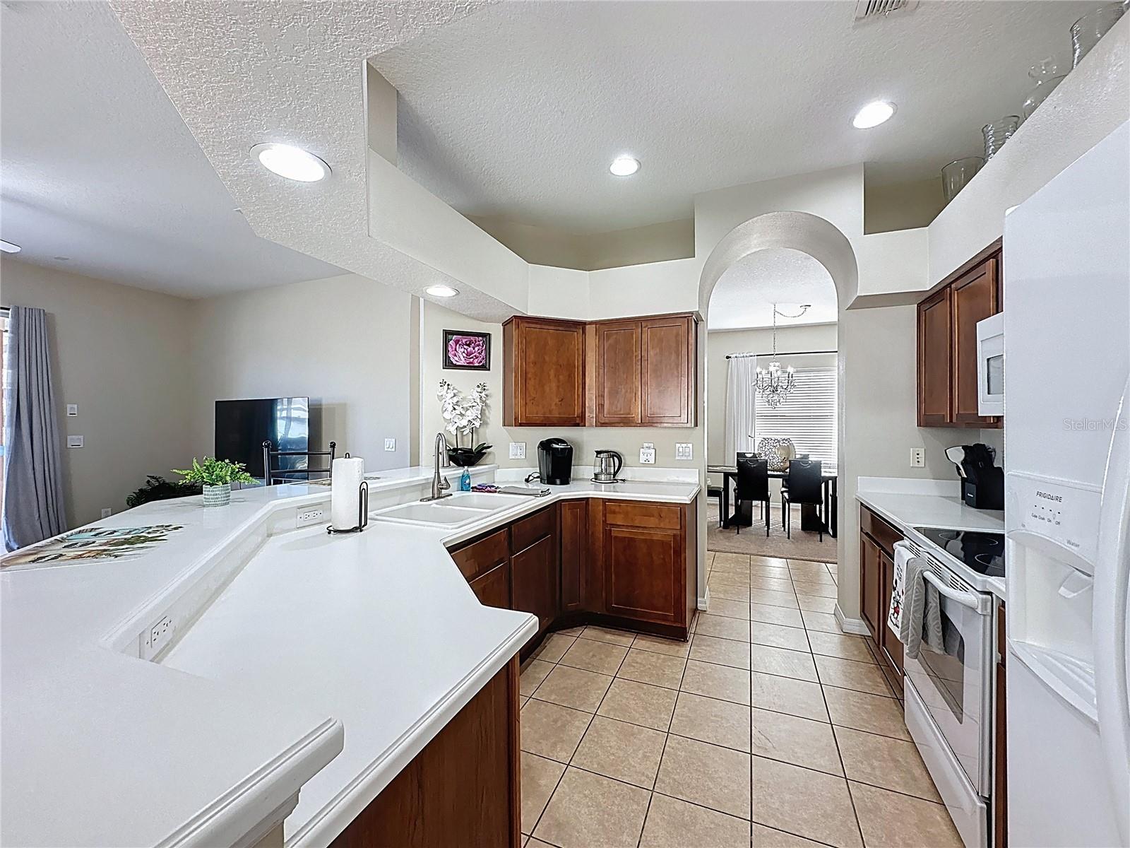 Image 11 of 86 For 848 Sussex Drive