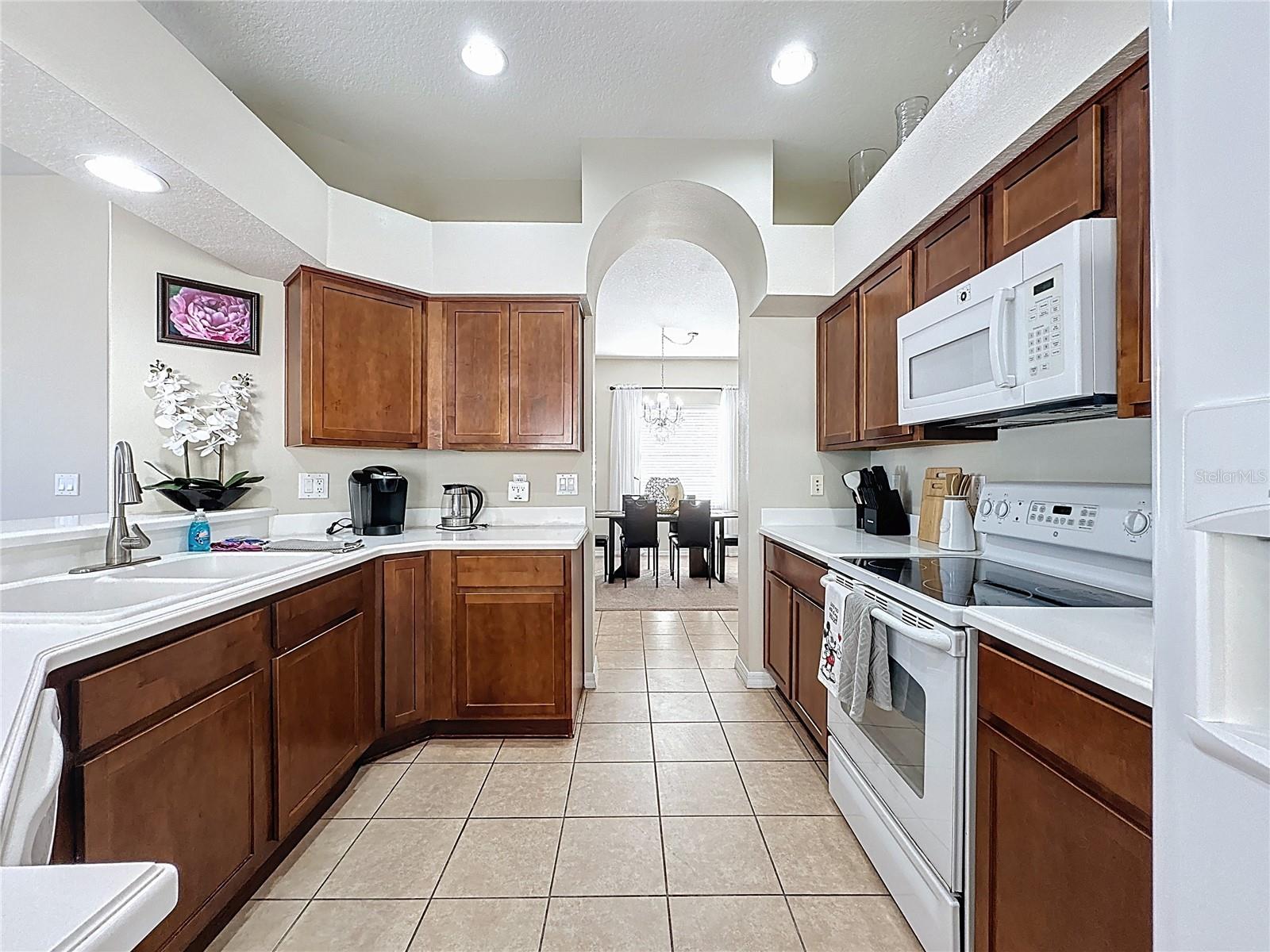 Image 12 of 86 For 848 Sussex Drive