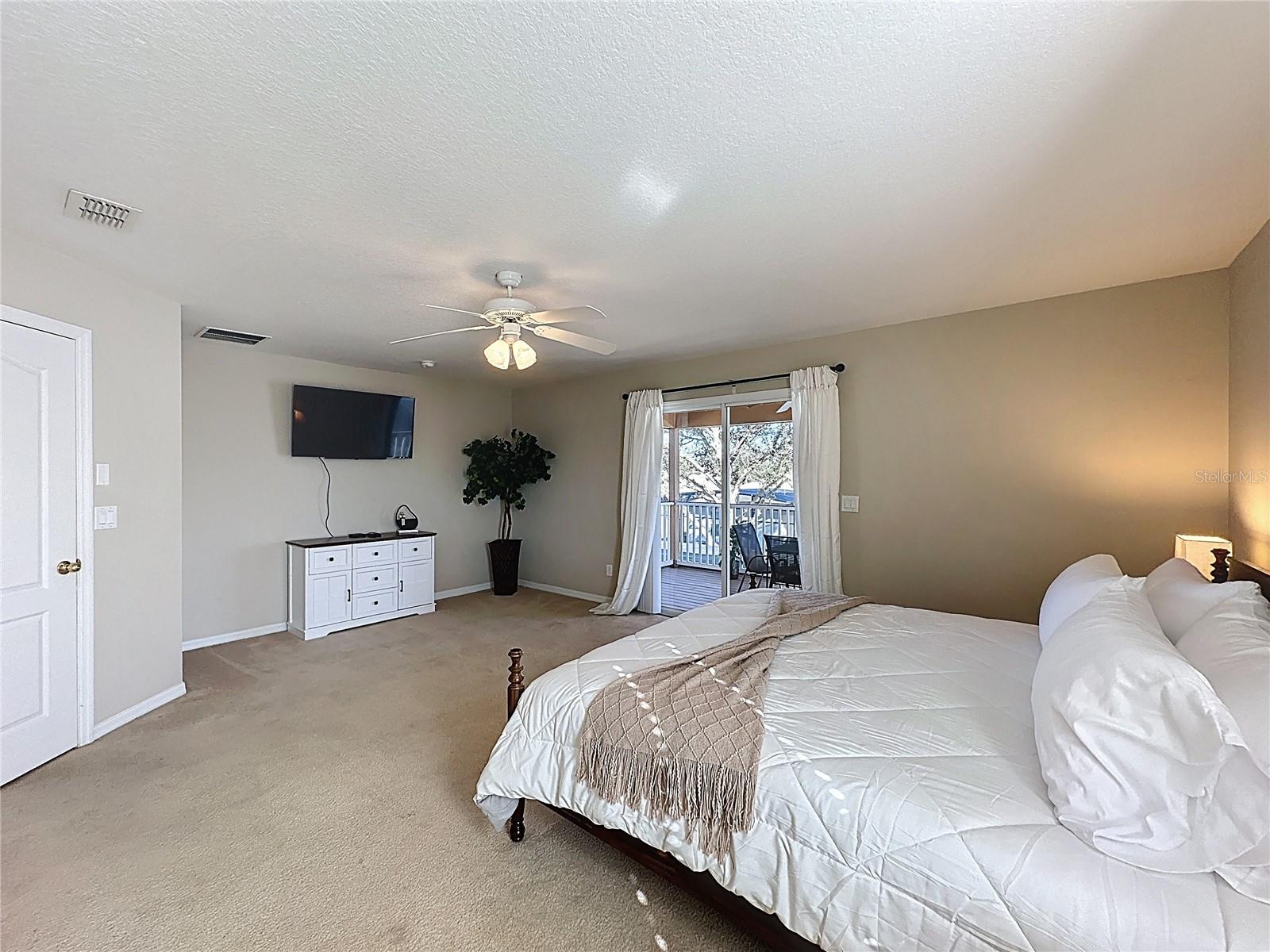 Image 42 of 86 For 848 Sussex Drive