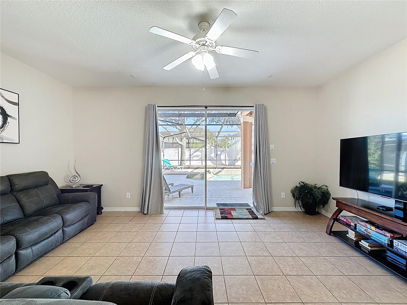 Image 5 of 86 For 848 Sussex Drive