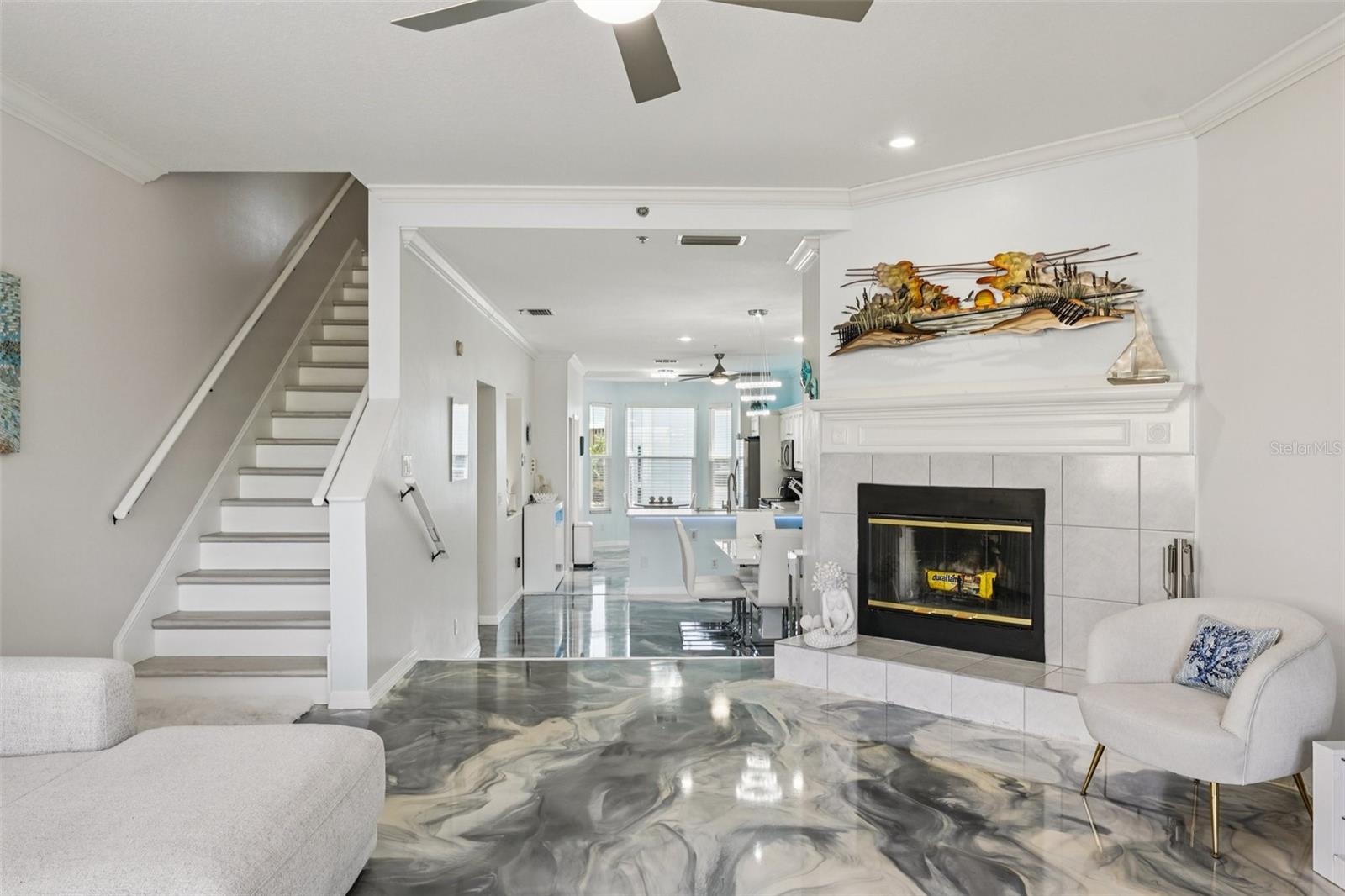 Image 11 of 71 For 1061 Pinellas Bayway S