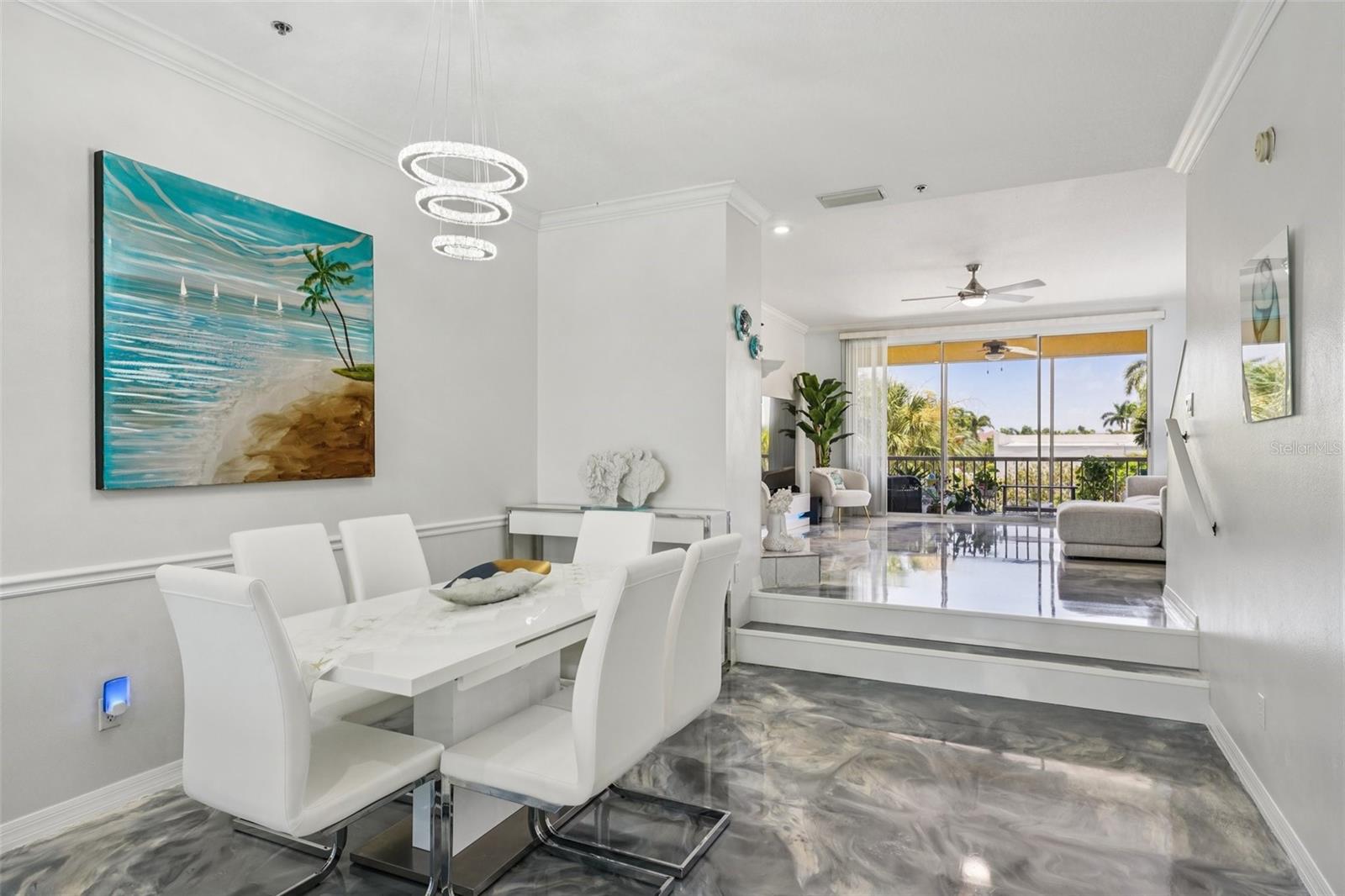 Image 14 of 71 For 1061 Pinellas Bayway S