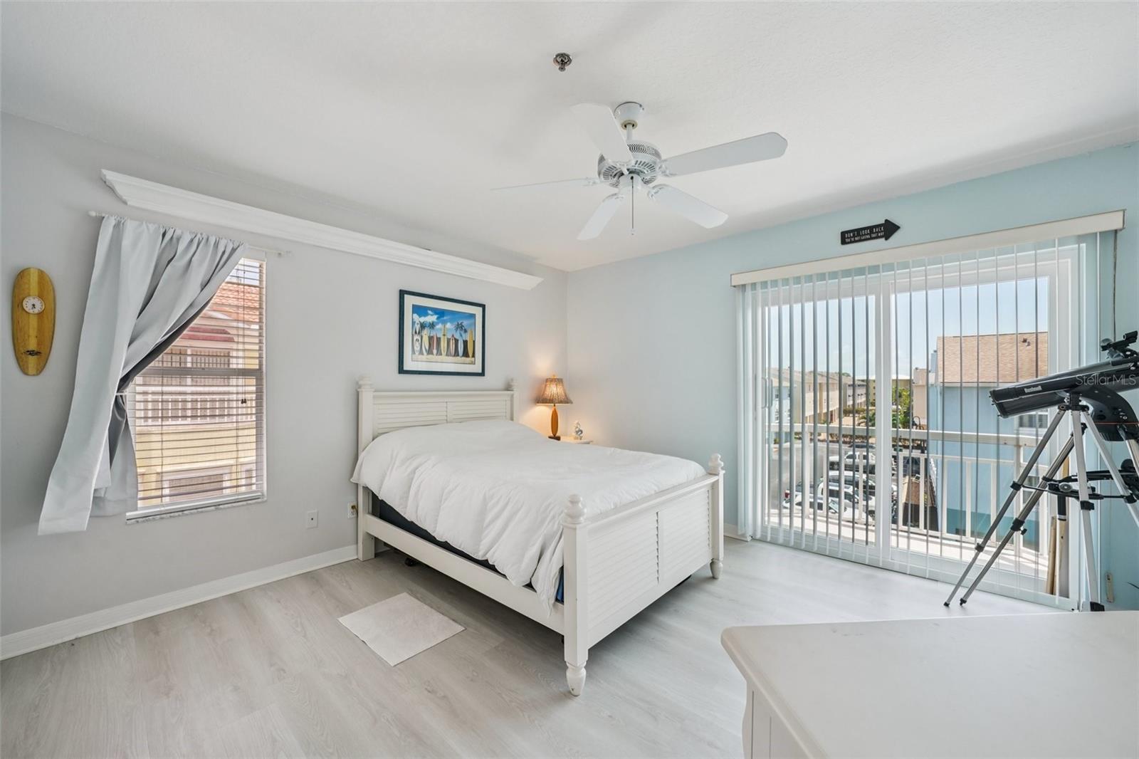 Image 38 of 71 For 1061 Pinellas Bayway S