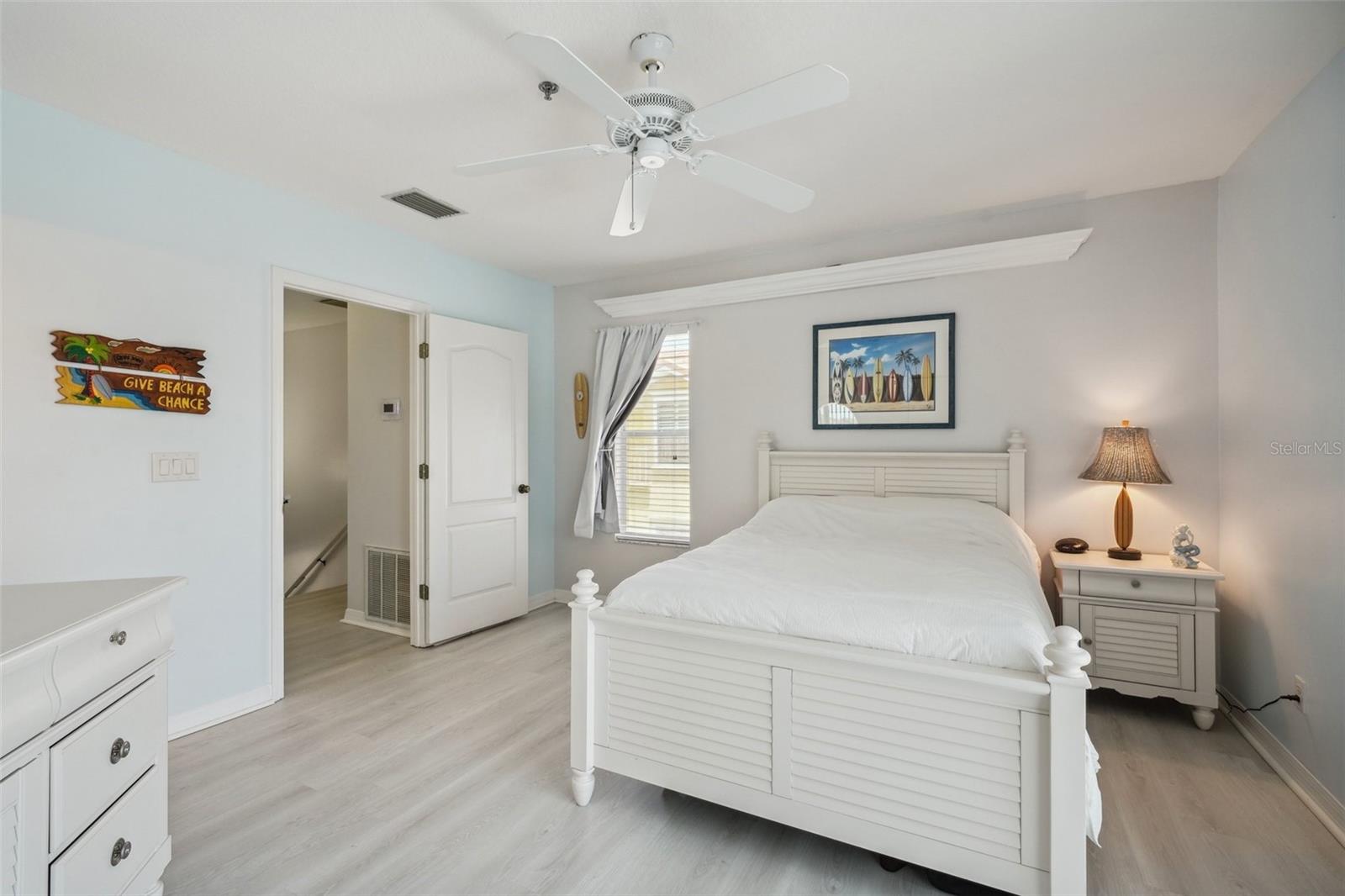 Image 42 of 71 For 1061 Pinellas Bayway S