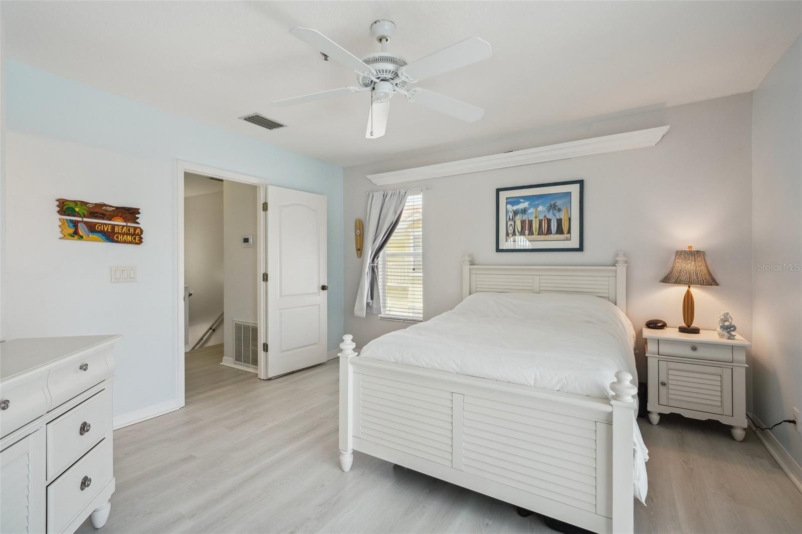 Image 43 of 71 For 1061 Pinellas Bayway S