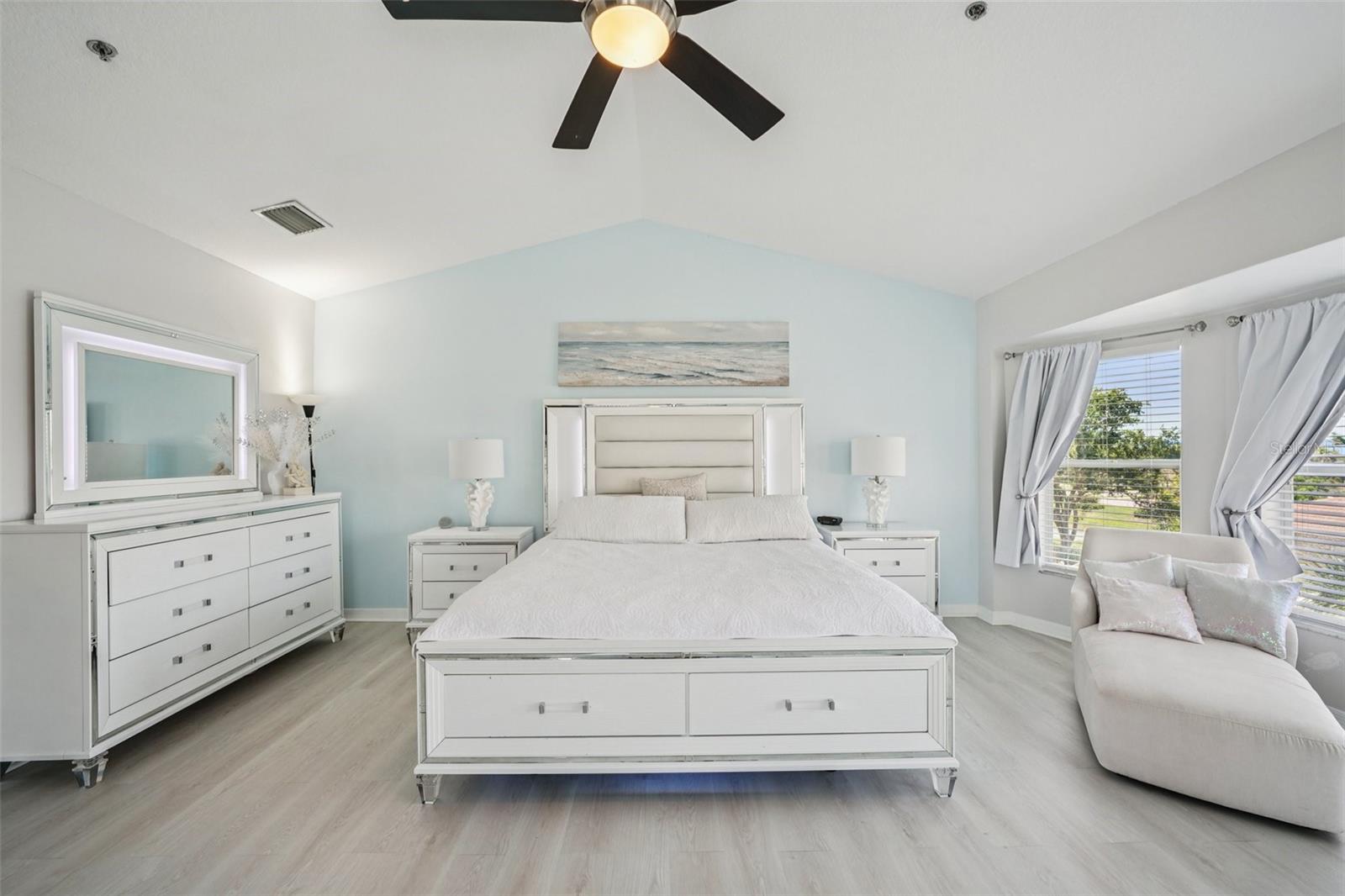 Image 47 of 71 For 1061 Pinellas Bayway S