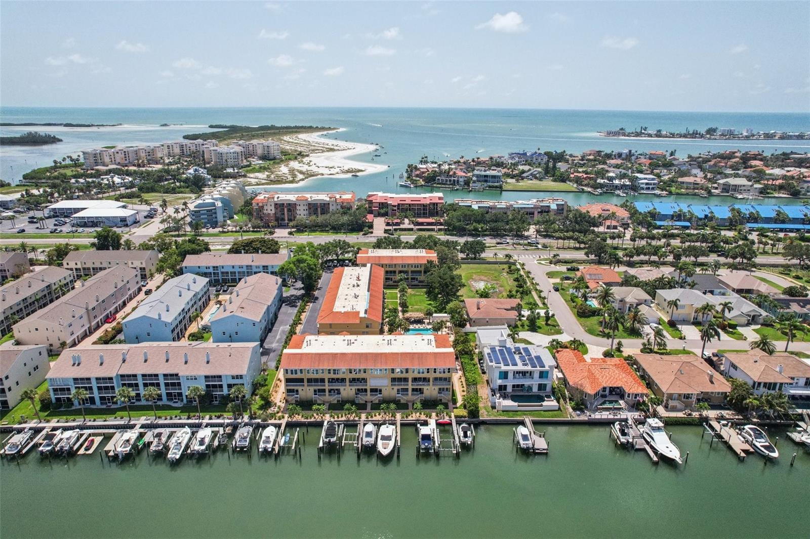 Image 63 of 71 For 1061 Pinellas Bayway S