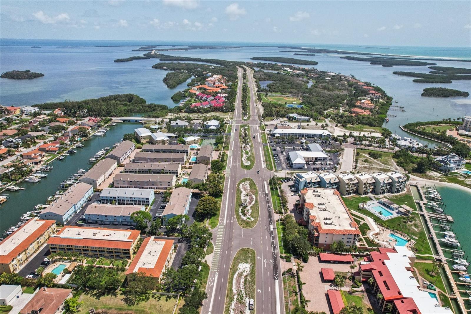 Image 64 of 71 For 1061 Pinellas Bayway S