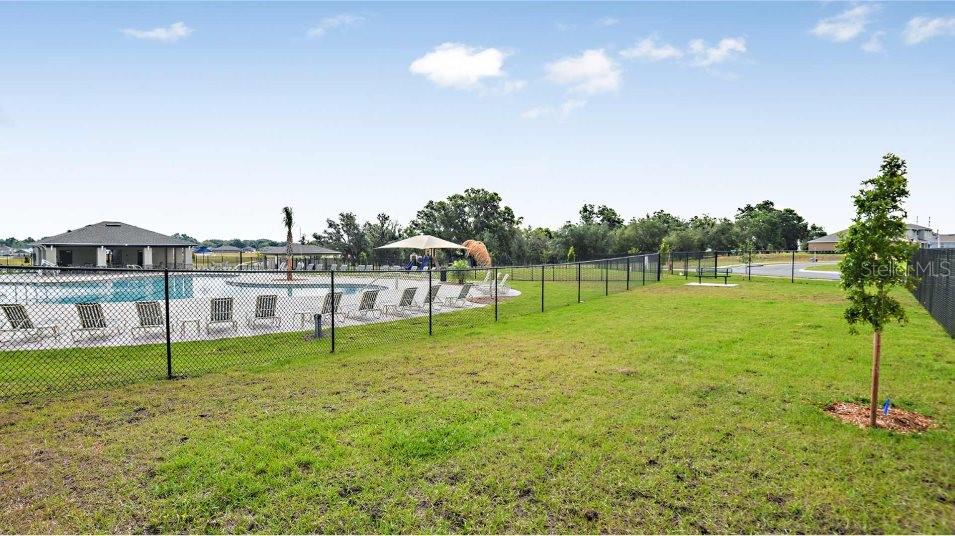 Image 4 of 4 For 4324 Fabulous Finch Lane