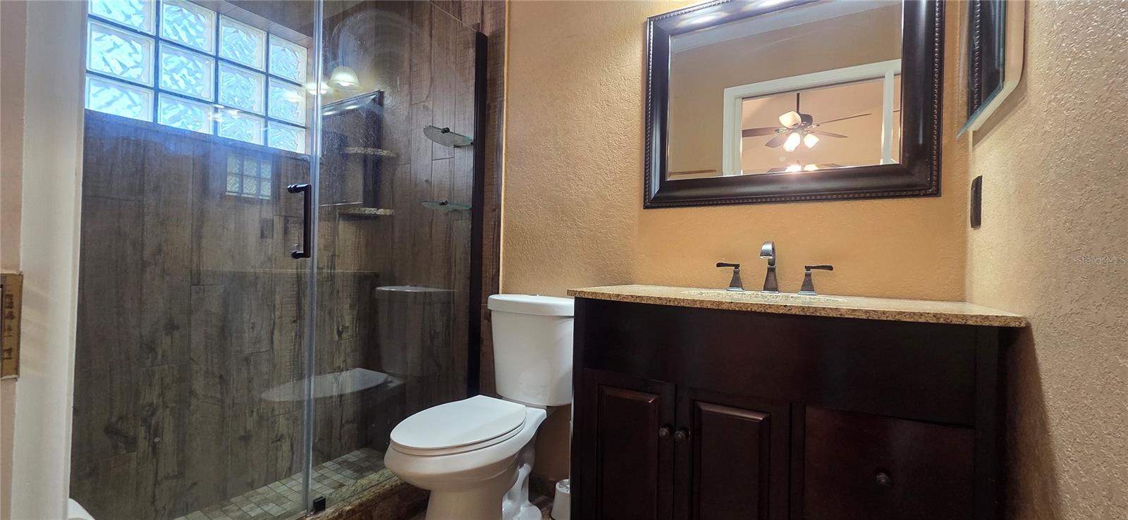 Image 16 of 22 For 4828 Jeanette Court