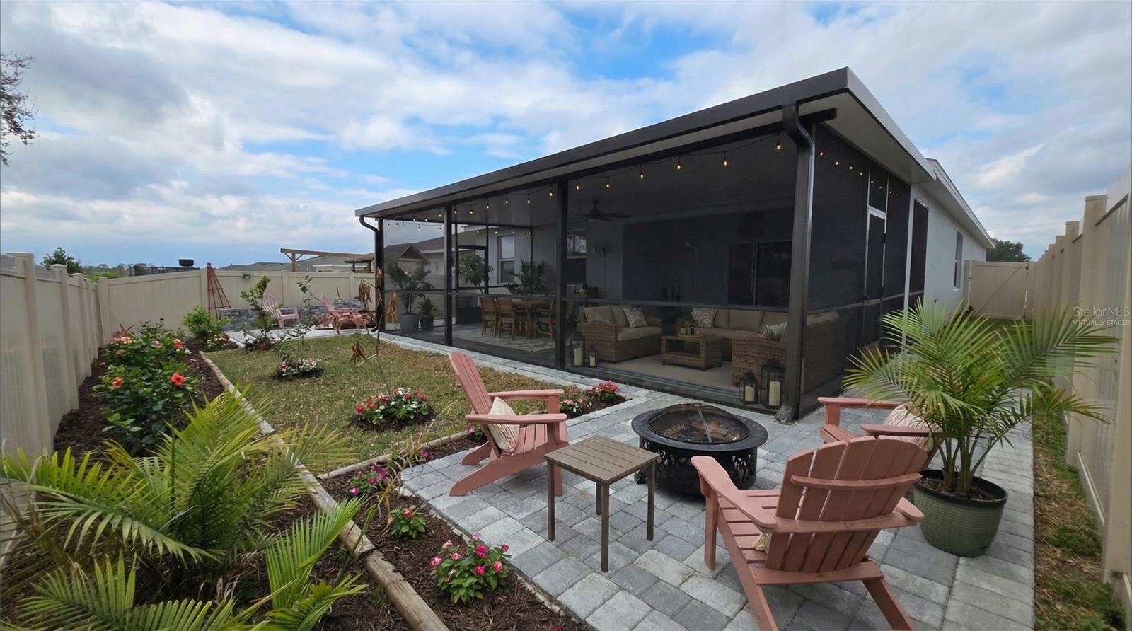 Image 23 of 28 For 693 Crown Rose Drive