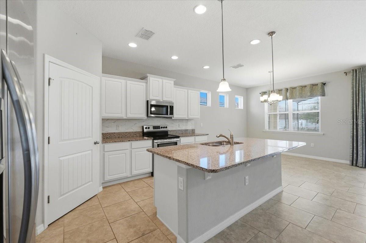 Image 13 of 38 For 145 Waterside Circle