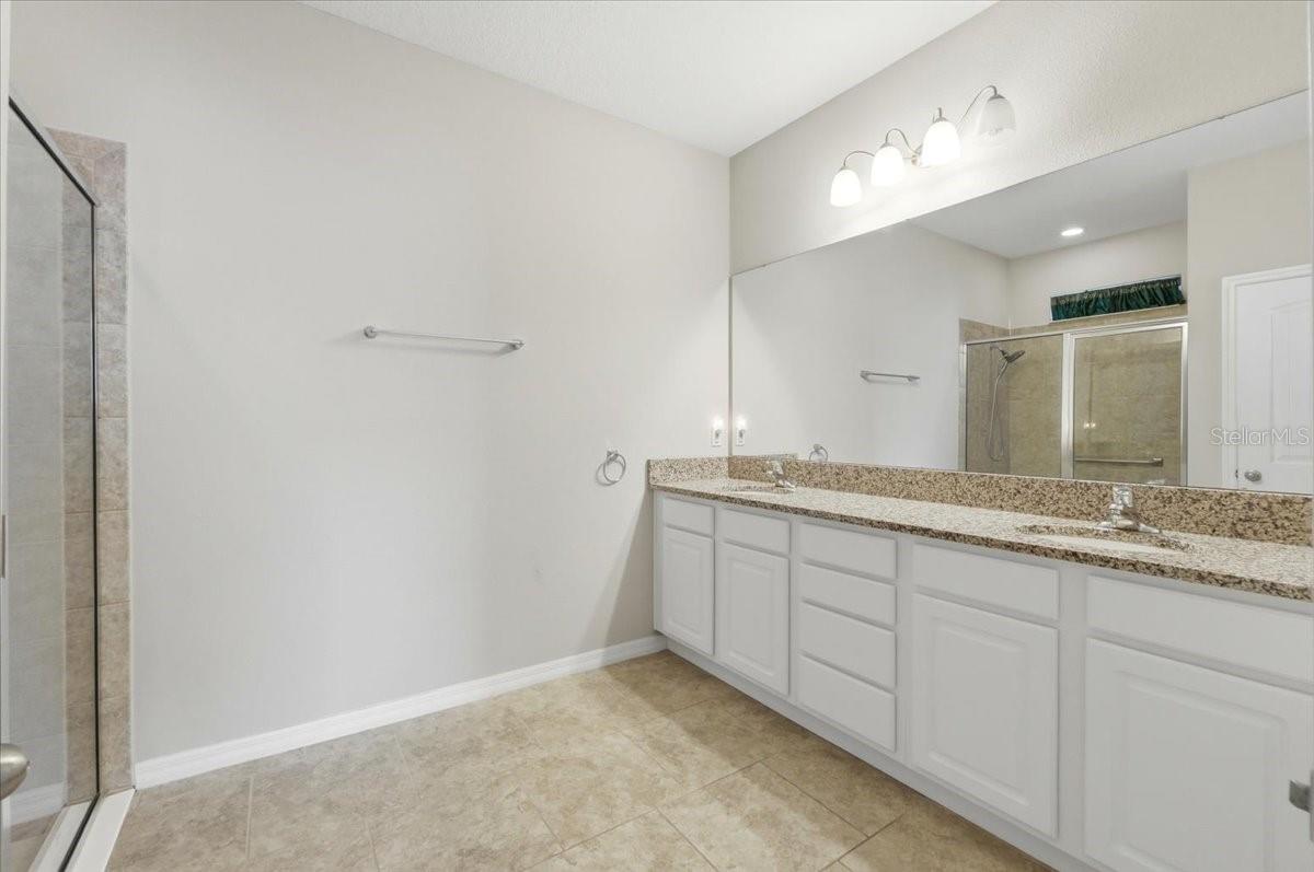 Image 20 of 38 For 145 Waterside Circle