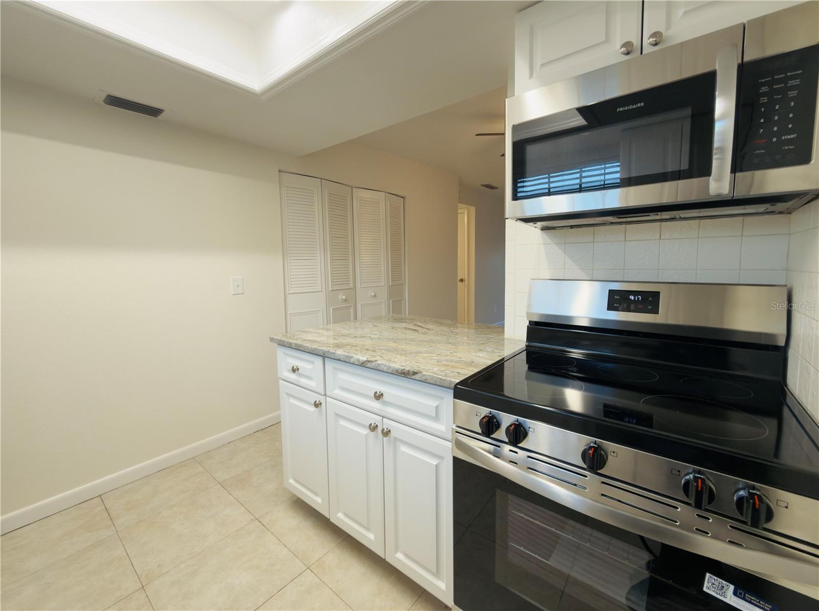 Image 6 of 29 For 4725 Avon Court Kissimmee