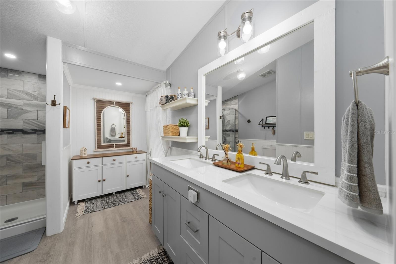 Image 14 of 48 For 708 Fazzini Road