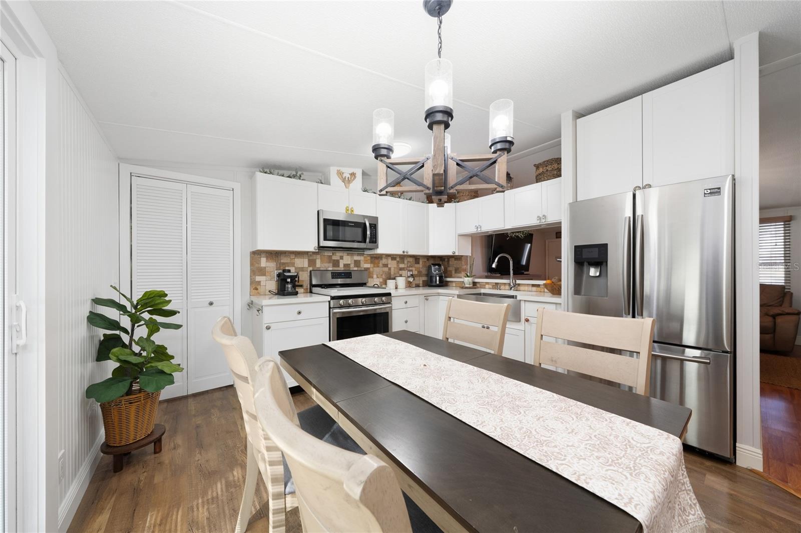 Image 16 of 48 For 708 Fazzini Road