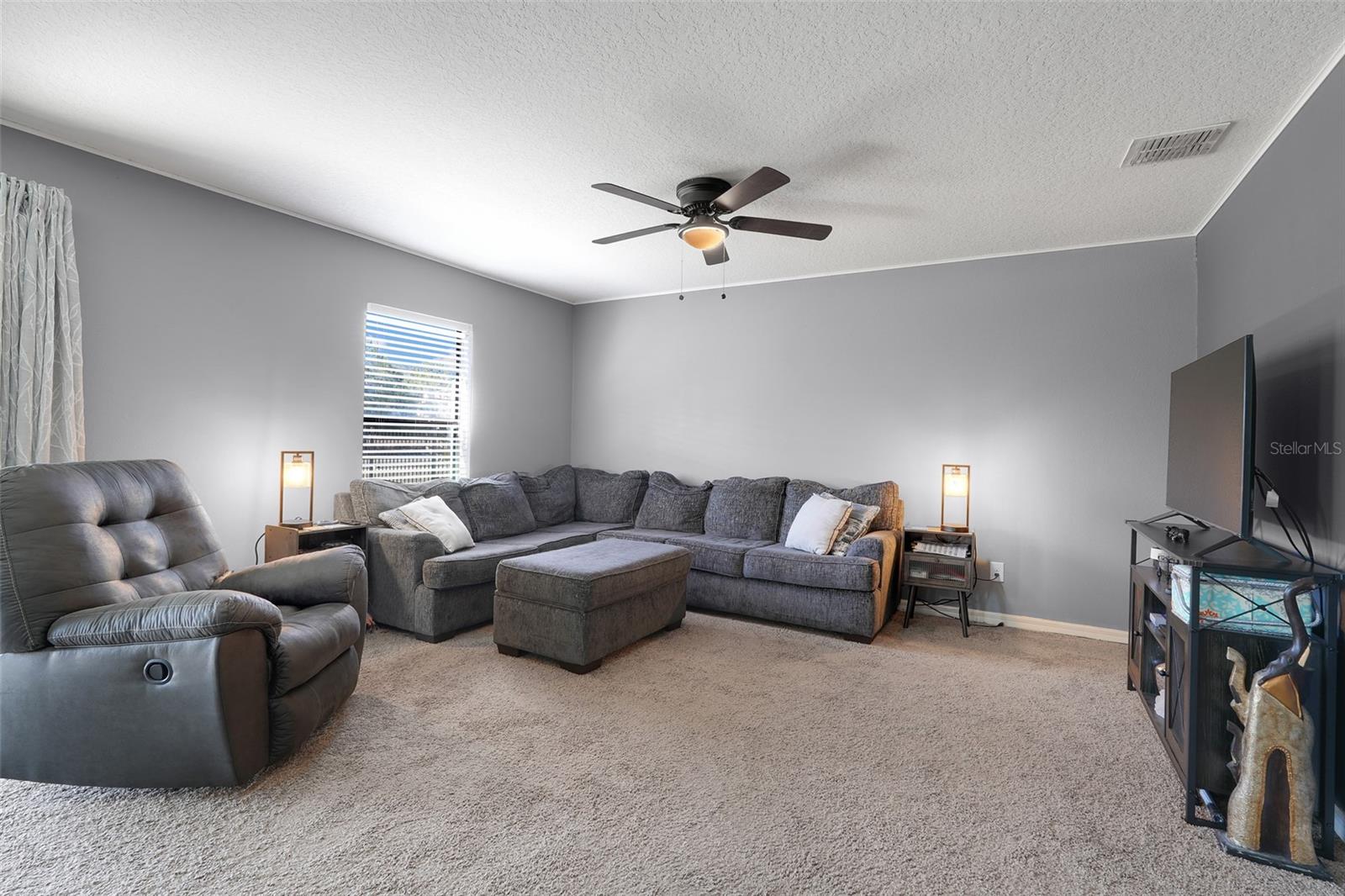 Image 11 of 52 For 5660 Elsinore Way