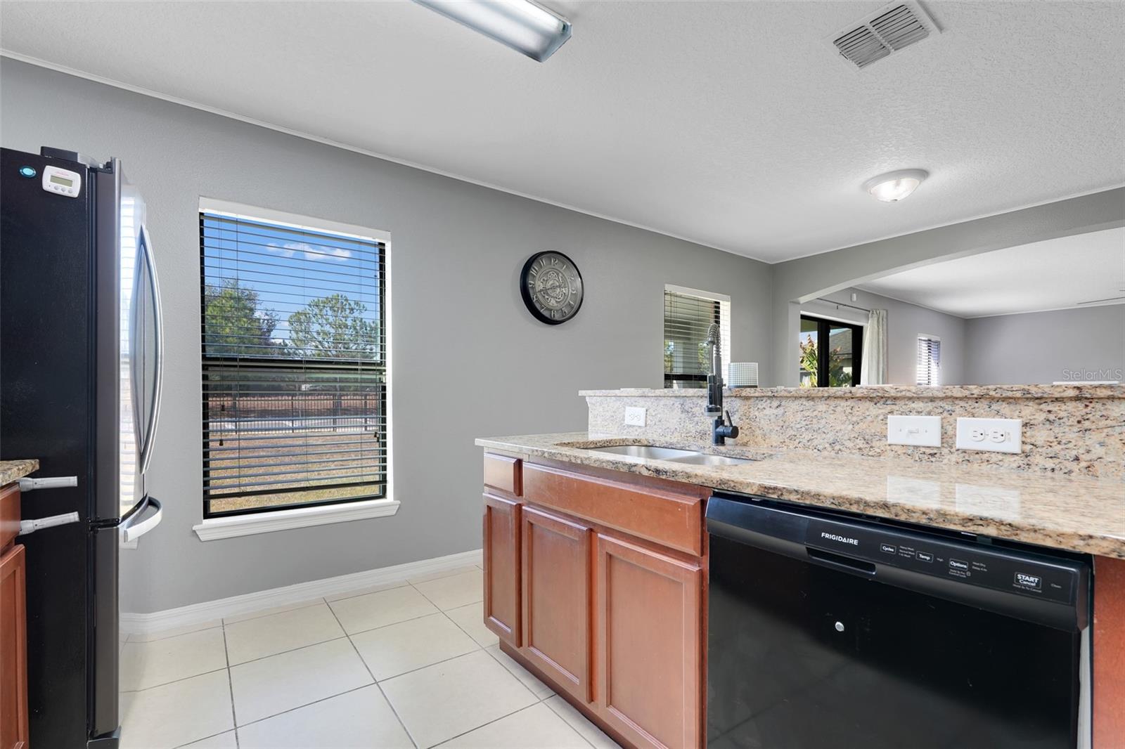 Image 19 of 52 For 5660 Elsinore Way