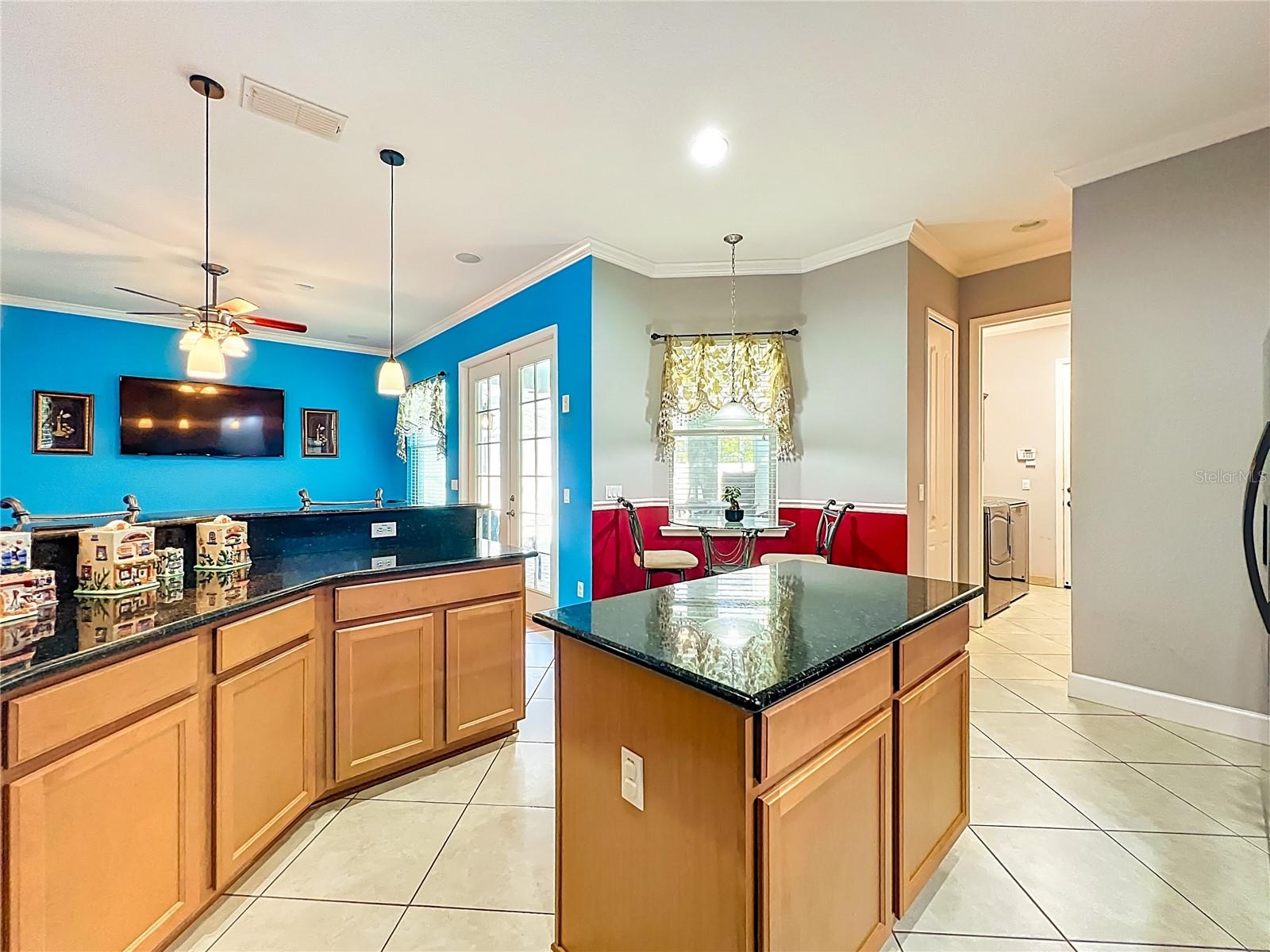 Image 21 of 74 For 6840 Helmsley Circle