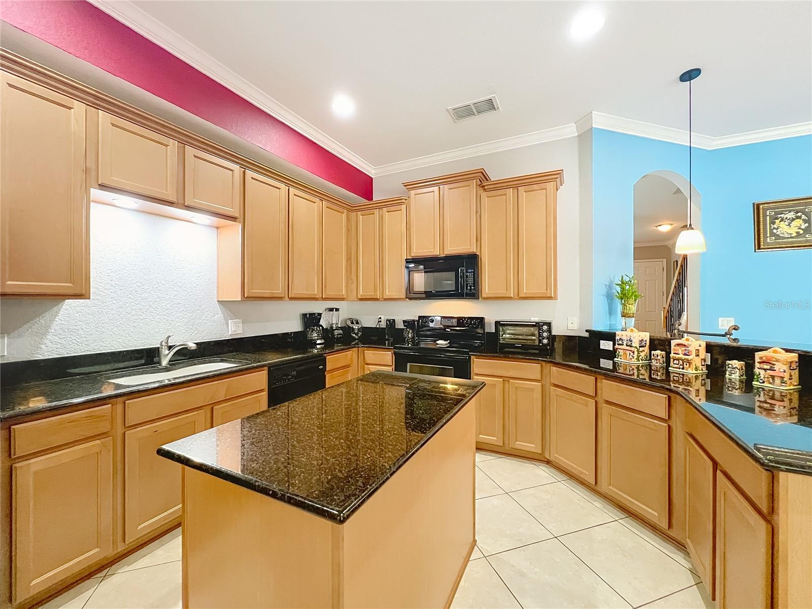 Image 23 of 74 For 6840 Helmsley Circle