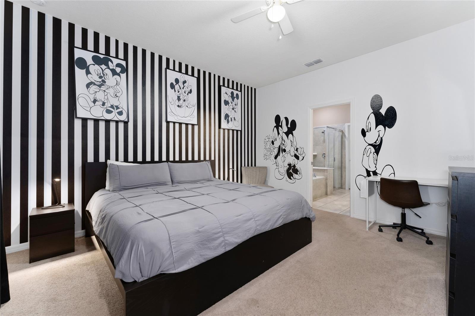 Image 18 of 49 For 7336 Oakmoss Loop