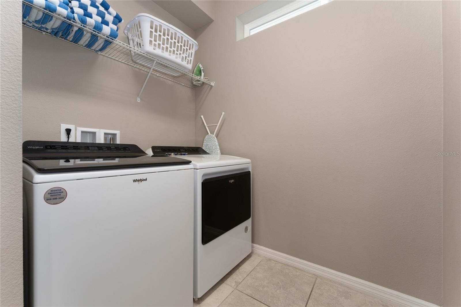 Image 22 of 49 For 7336 Oakmoss Loop