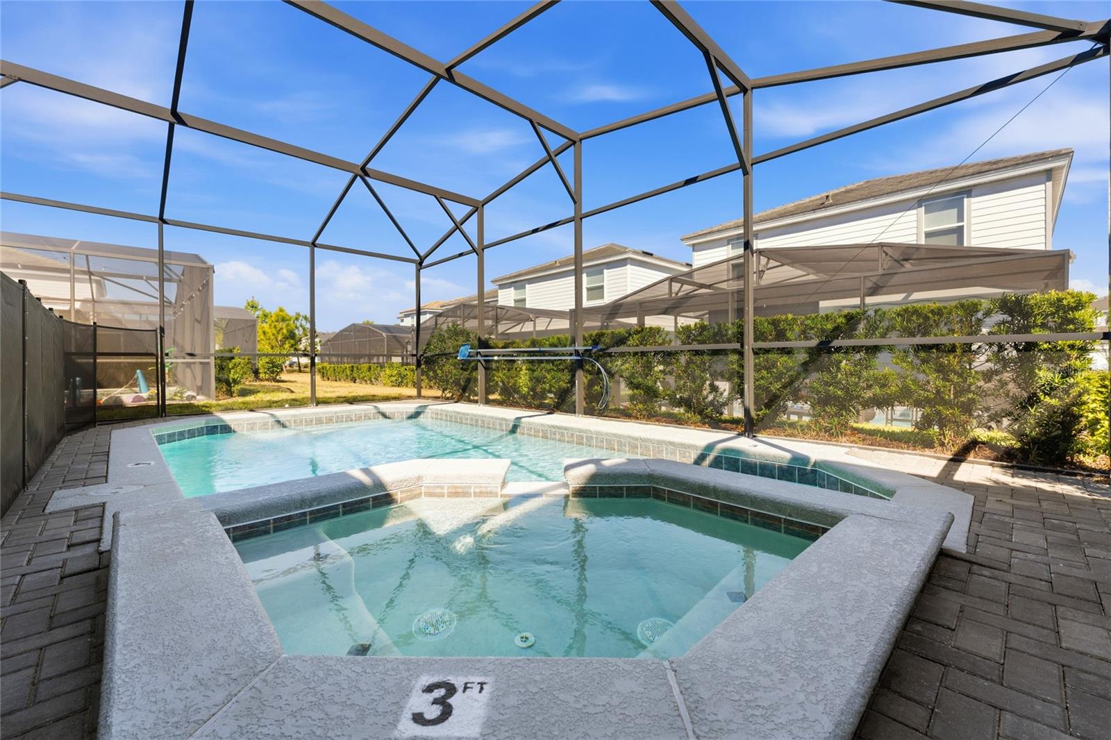 Image 40 of 49 For 7336 Oakmoss Loop