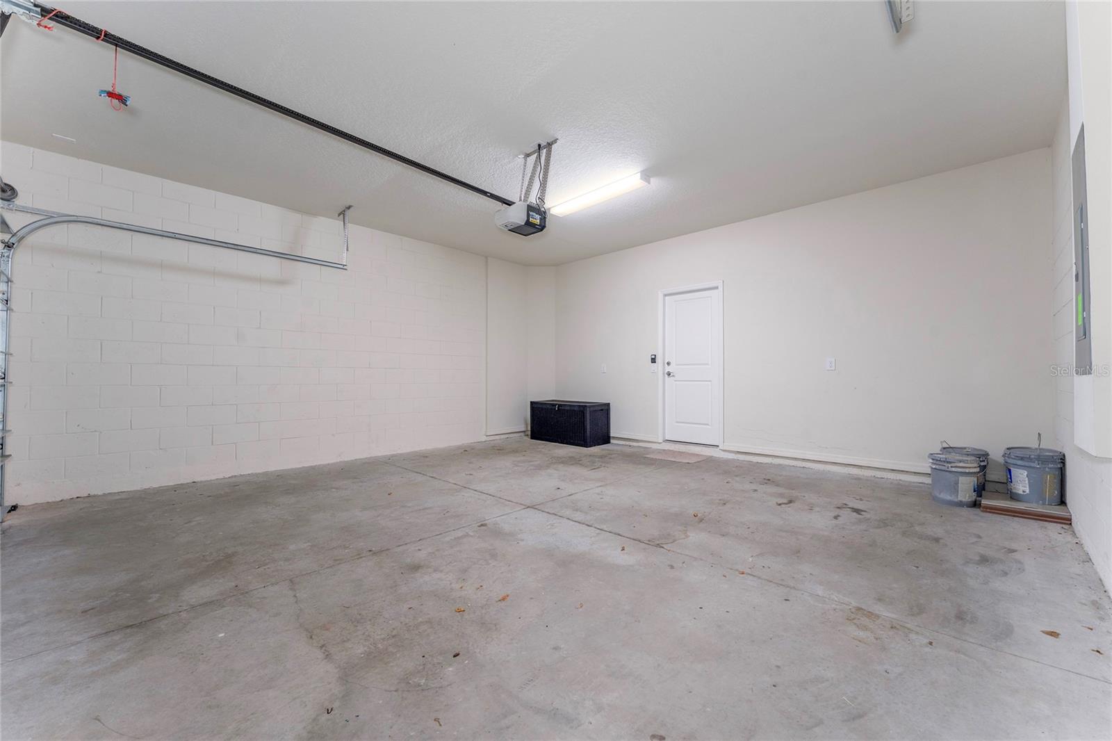 Image 43 of 49 For 7336 Oakmoss Loop