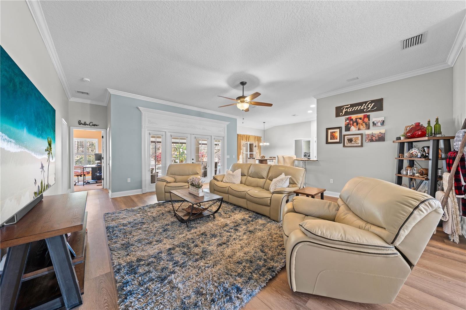 Image 13 of 34 For 6433 Shoreline Drive