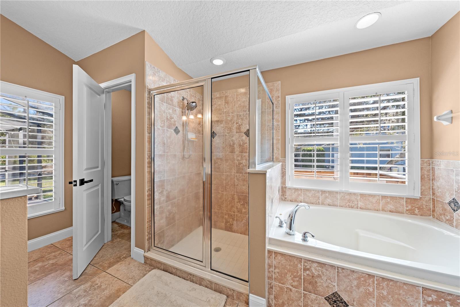 Image 21 of 34 For 6433 Shoreline Drive