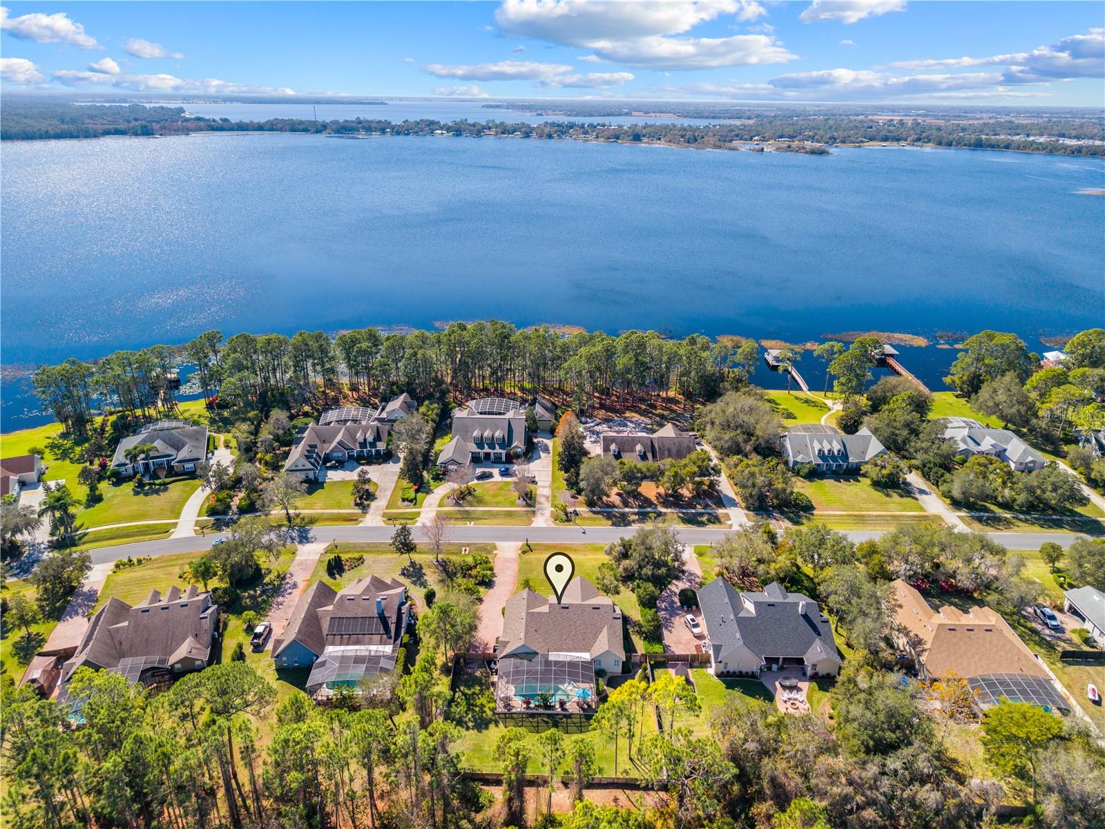 Image 5 of 34 For 6433 Shoreline Drive