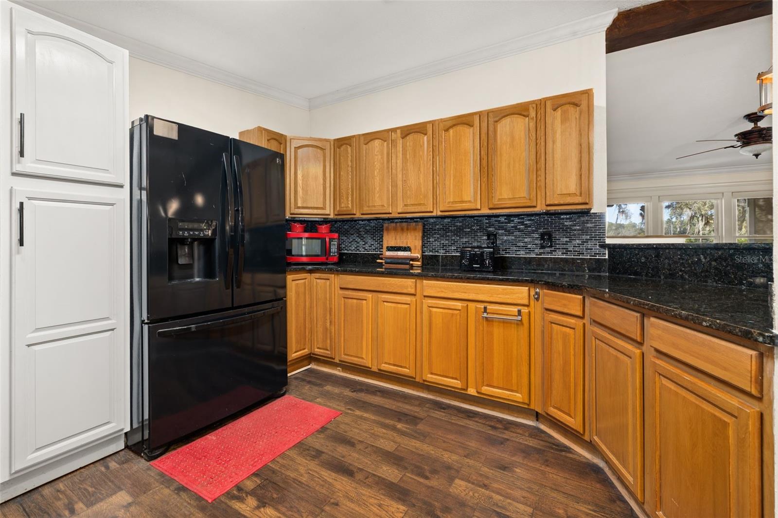 Image 16 of 47 For 204 Doe Drive