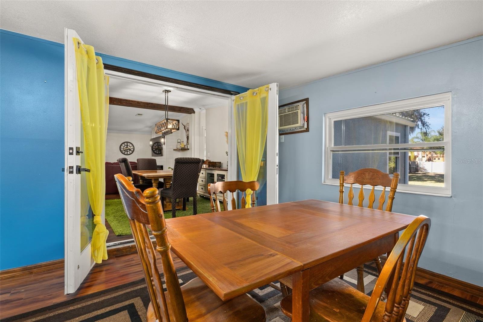 Image 19 of 47 For 204 Doe Drive