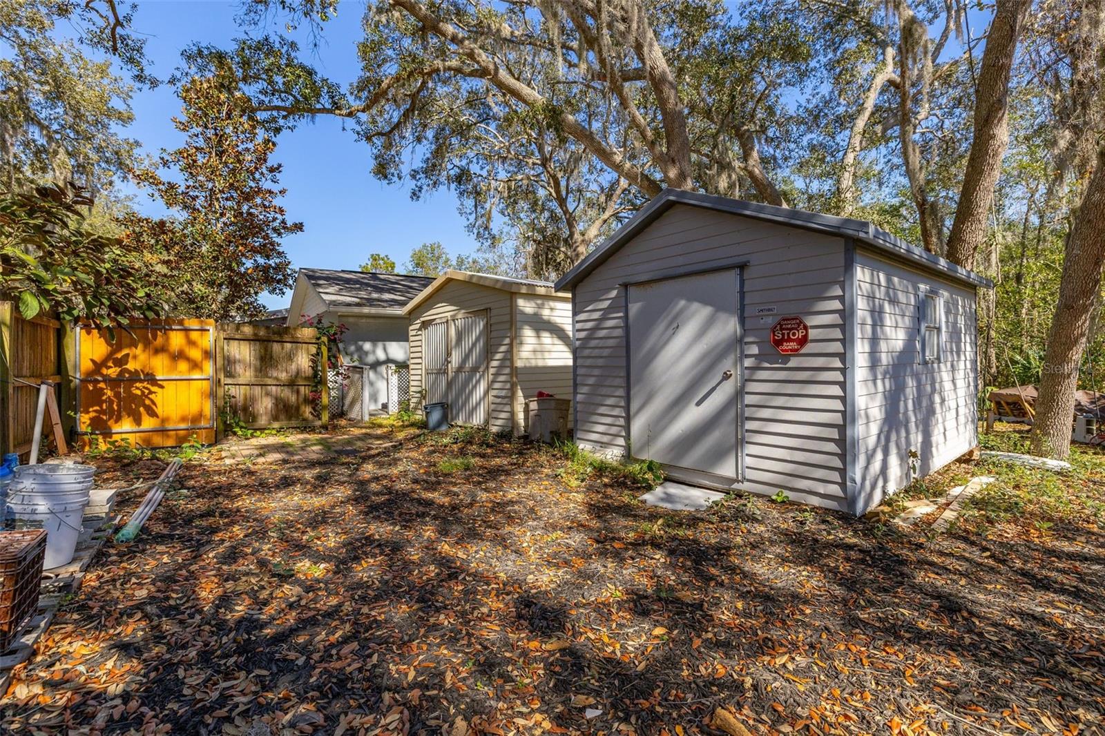 Image 37 of 47 For 204 Doe Drive