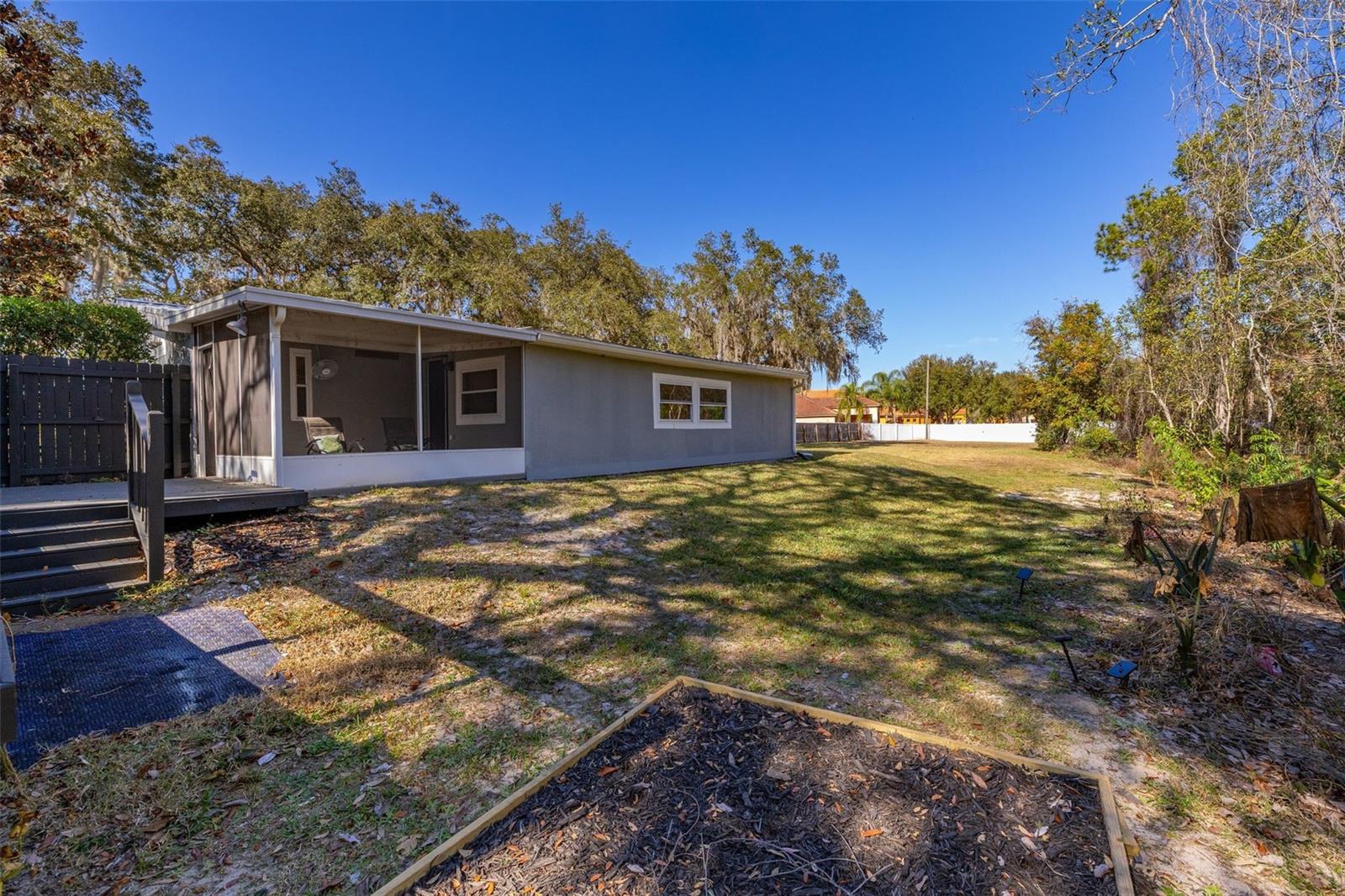 Image 39 of 47 For 204 Doe Drive