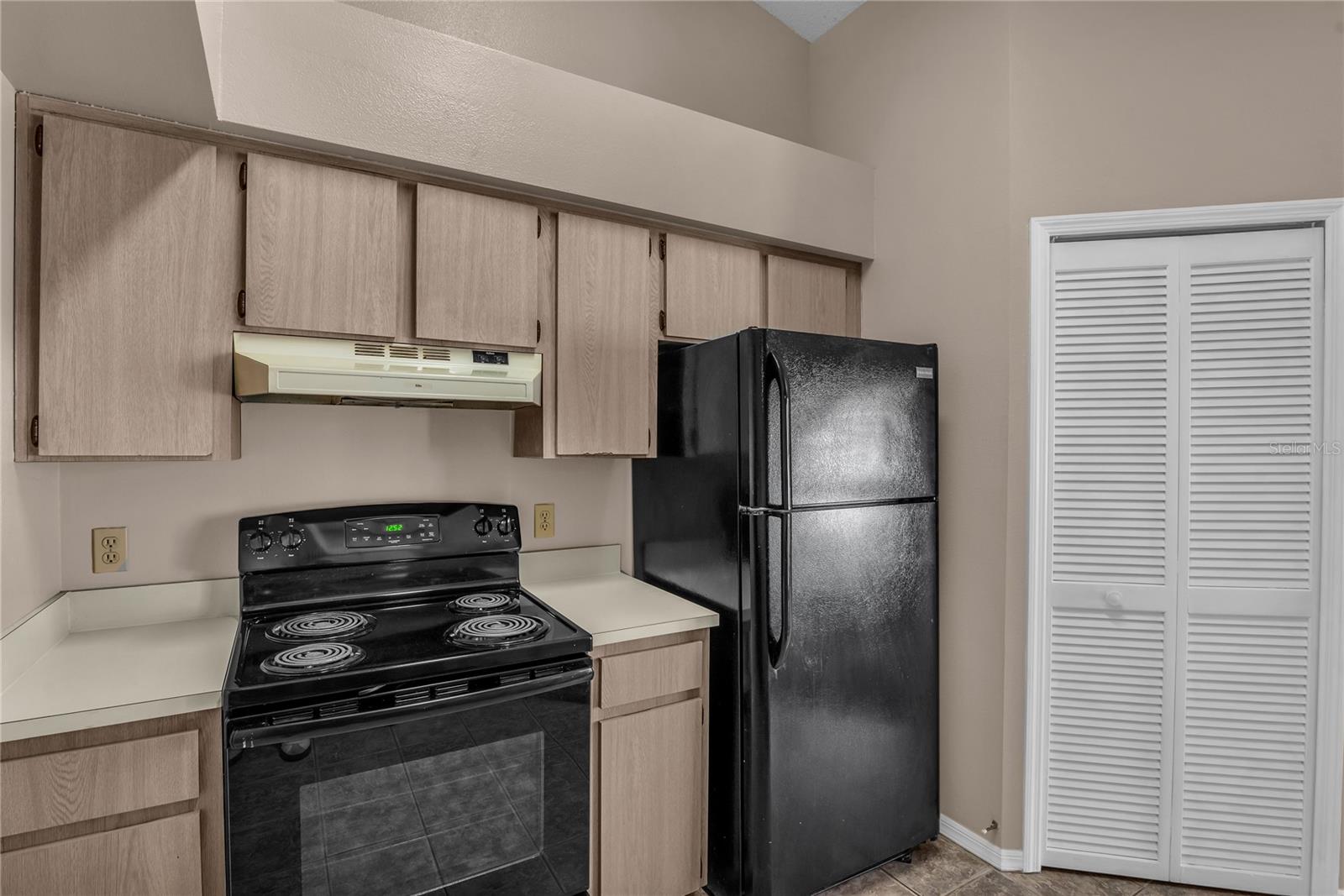 Image 13 of 31 For 4815 Brighton Terrace 204