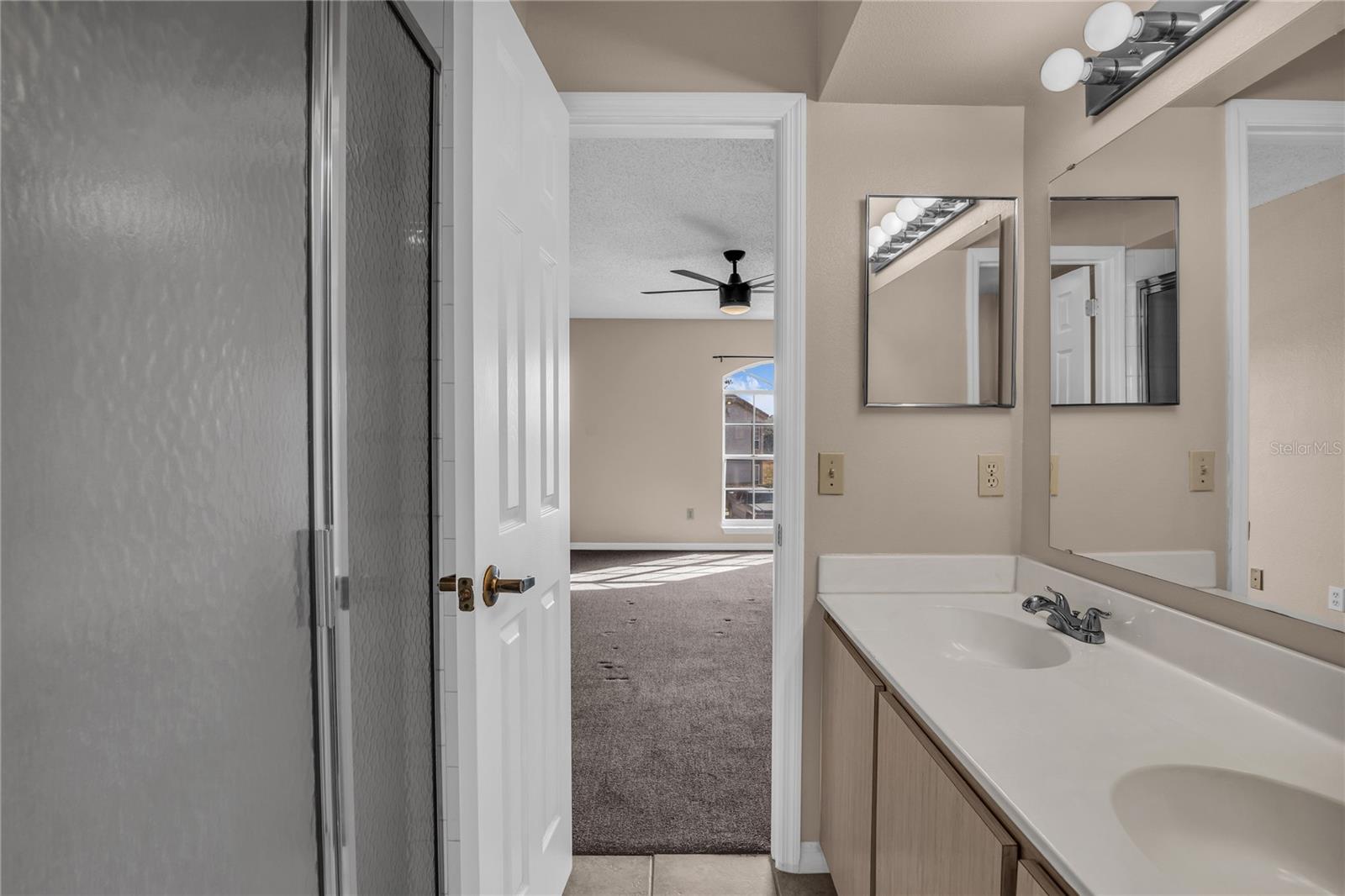 Image 19 of 31 For 4815 Brighton Terrace 204