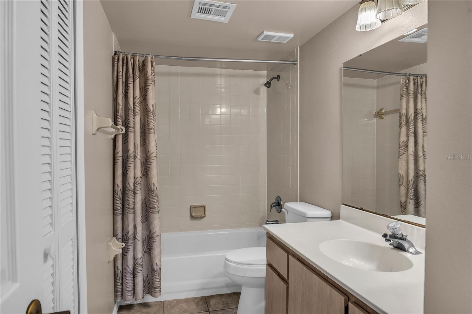 Image 23 of 31 For 4815 Brighton Terrace 204