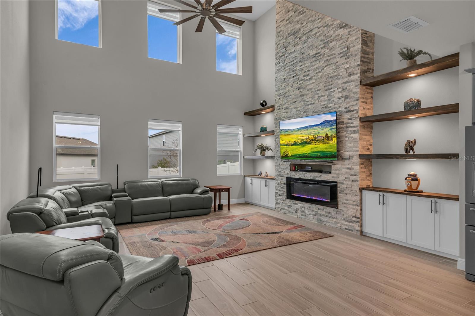 Image 12 of 68 For 2081 Derwent Drive