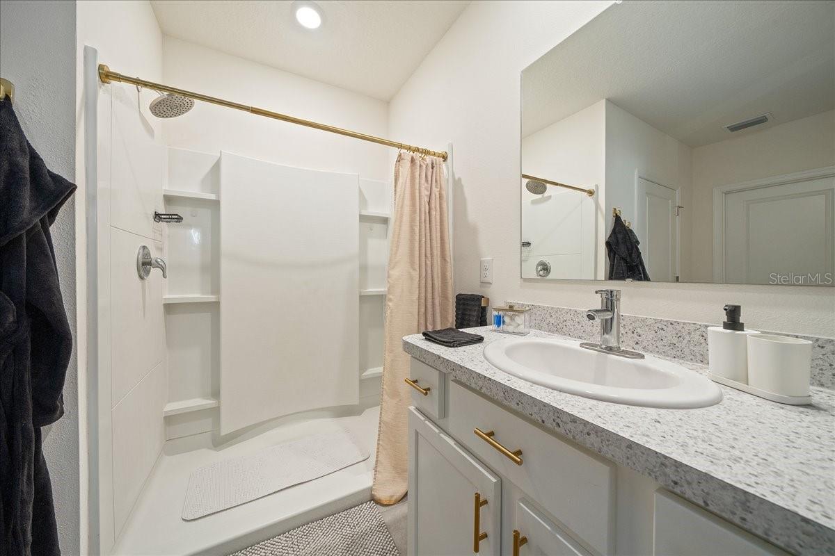 Image 13 of 56 For 160 Hickory Course Loop