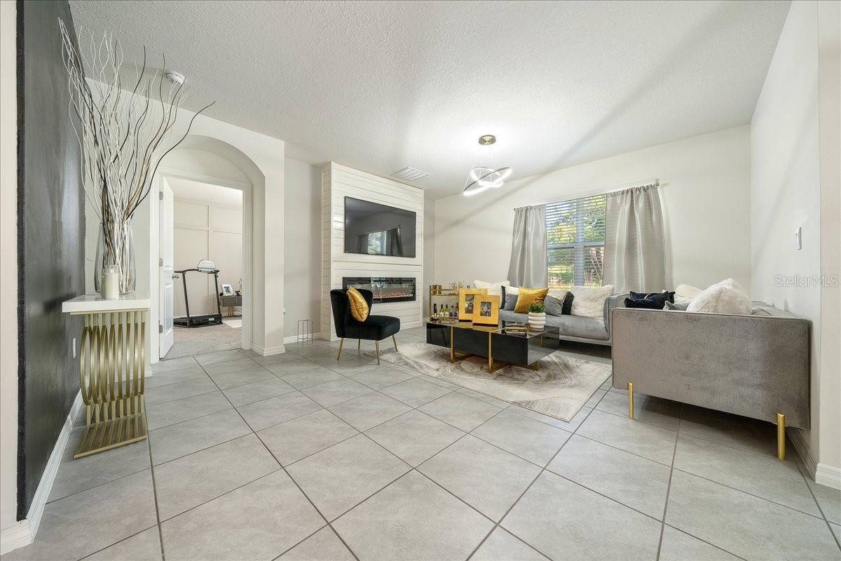 Image 5 of 56 For 160 Hickory Course Loop