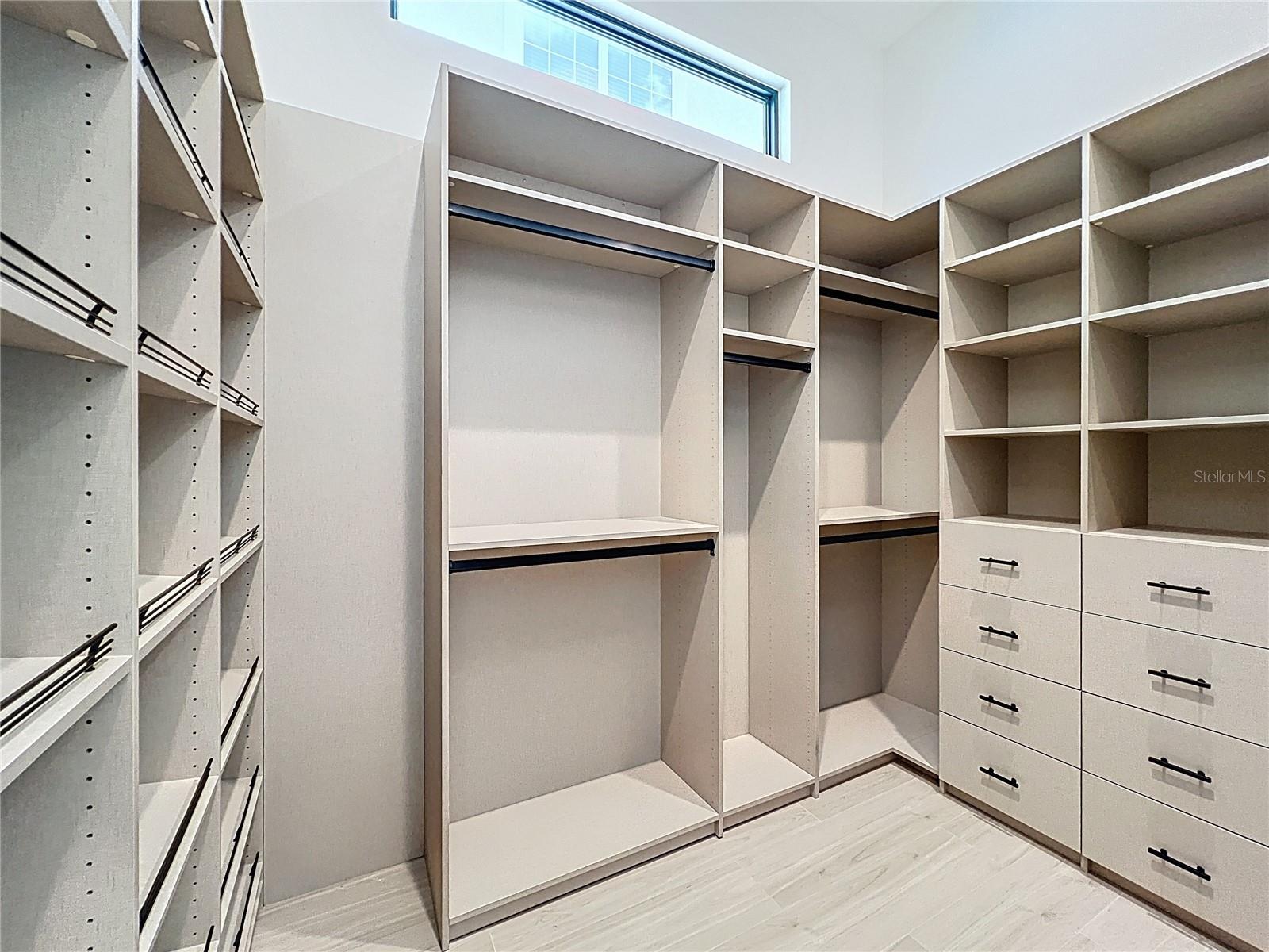 Image 16 of 44 For 7394 Gathering Court