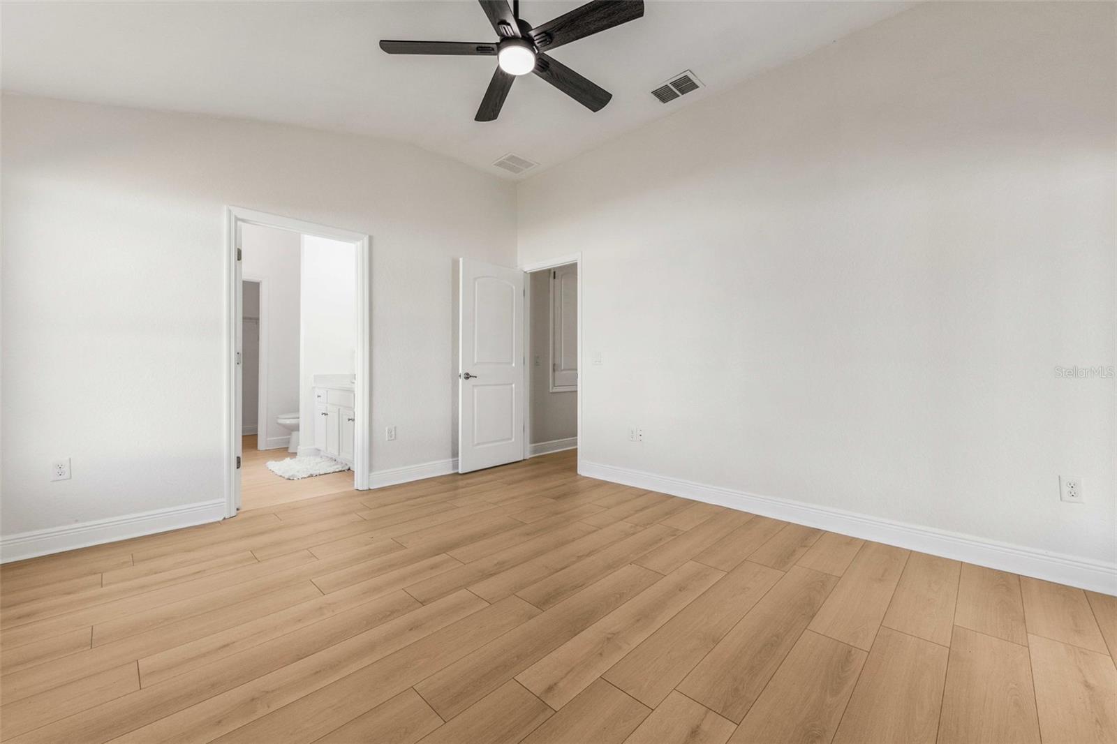 Image 17 of 29 For 1151 Myopia Hunt Club Drive