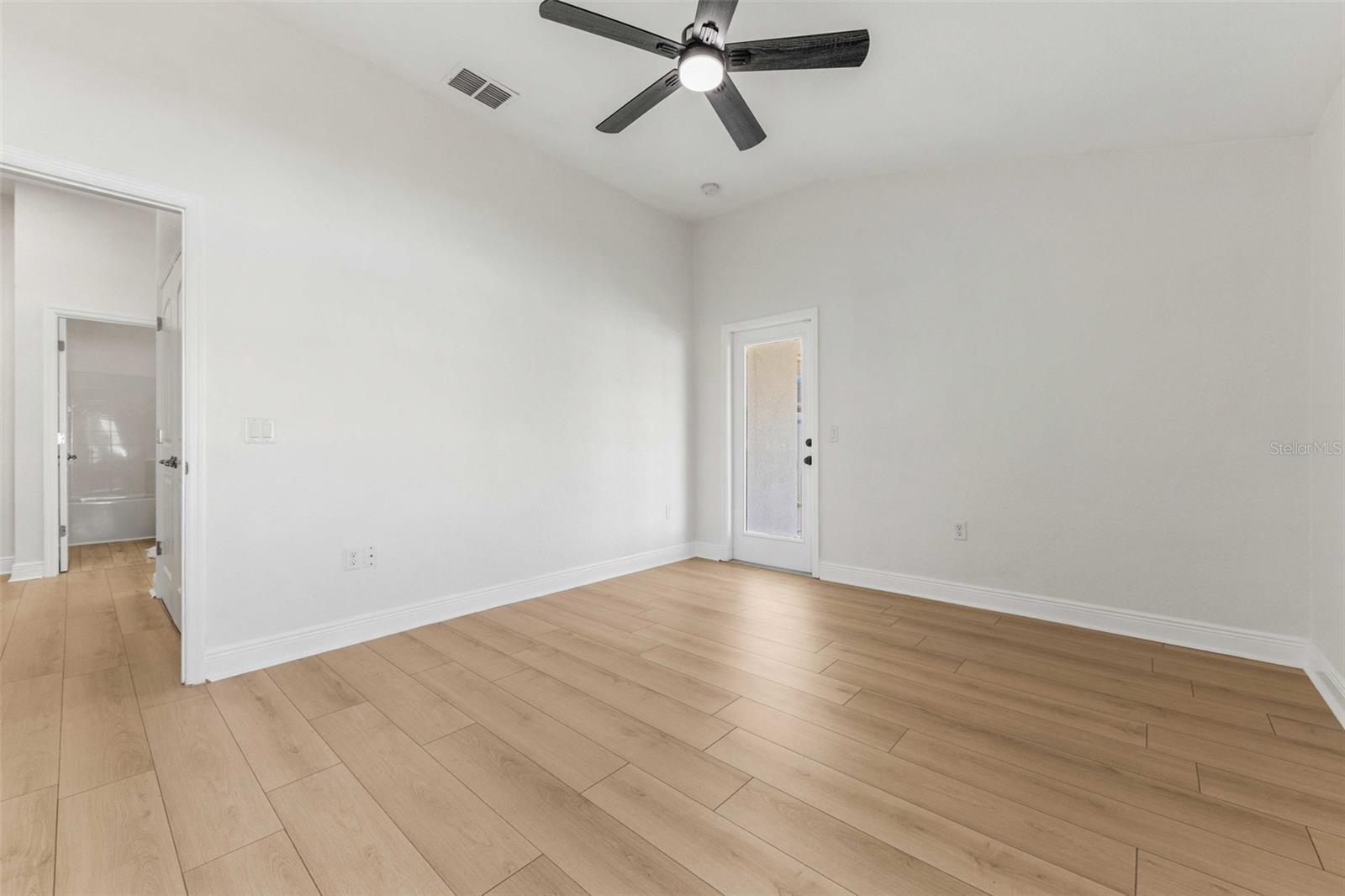 Image 18 of 29 For 1151 Myopia Hunt Club Drive