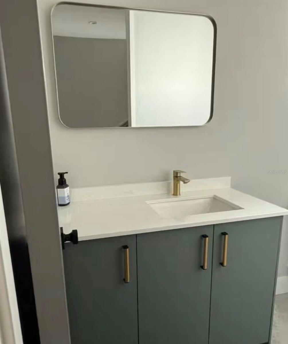 Image 18 of 22 For 1642 Triangle Avenue