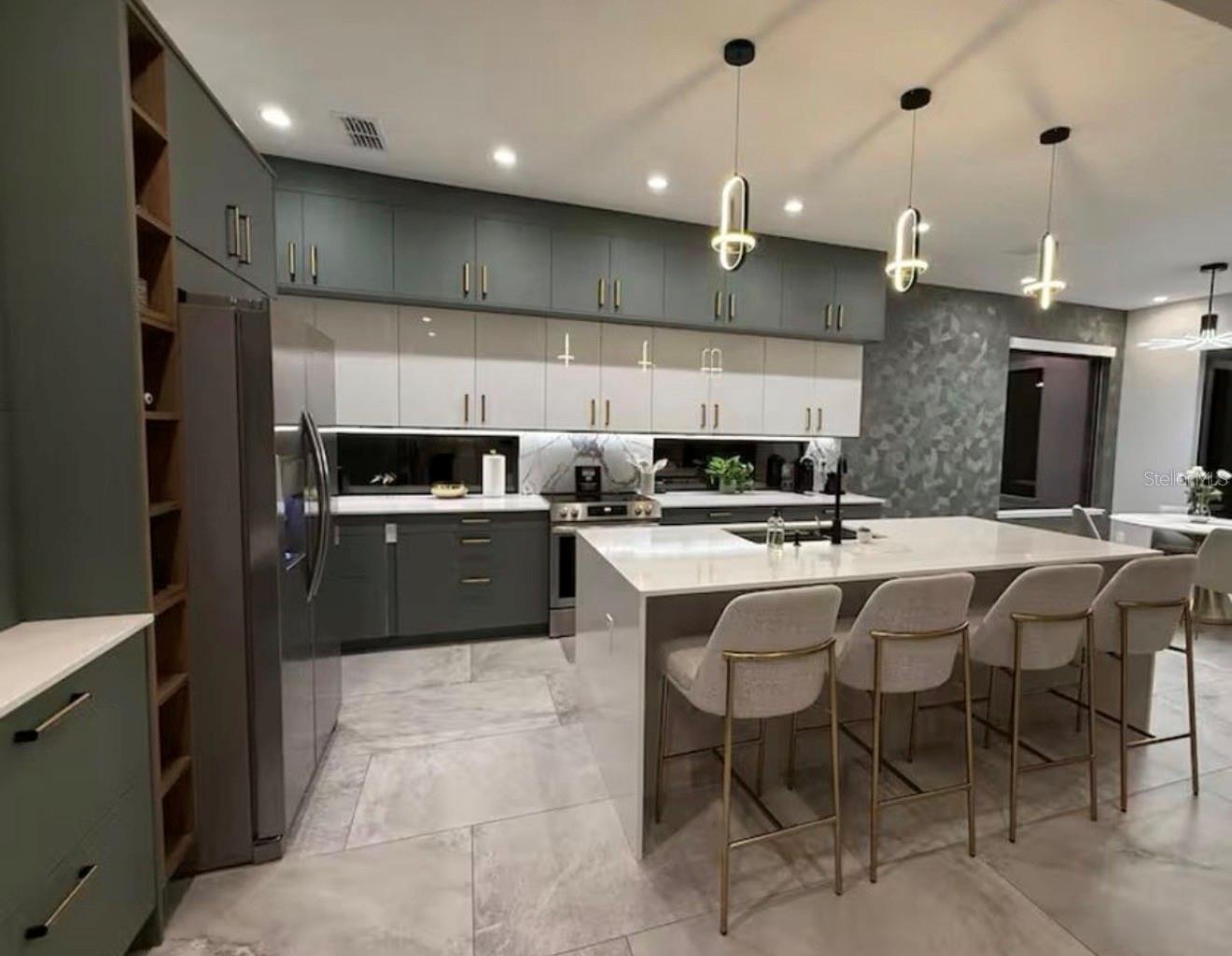 Image 5 of 22 For 1642 Triangle Avenue