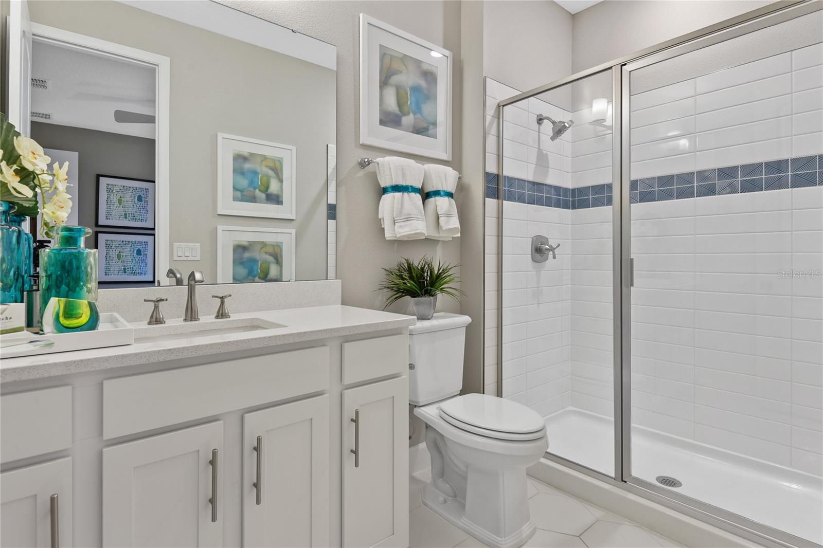 Image 16 of 19 For 14511 Banks Court