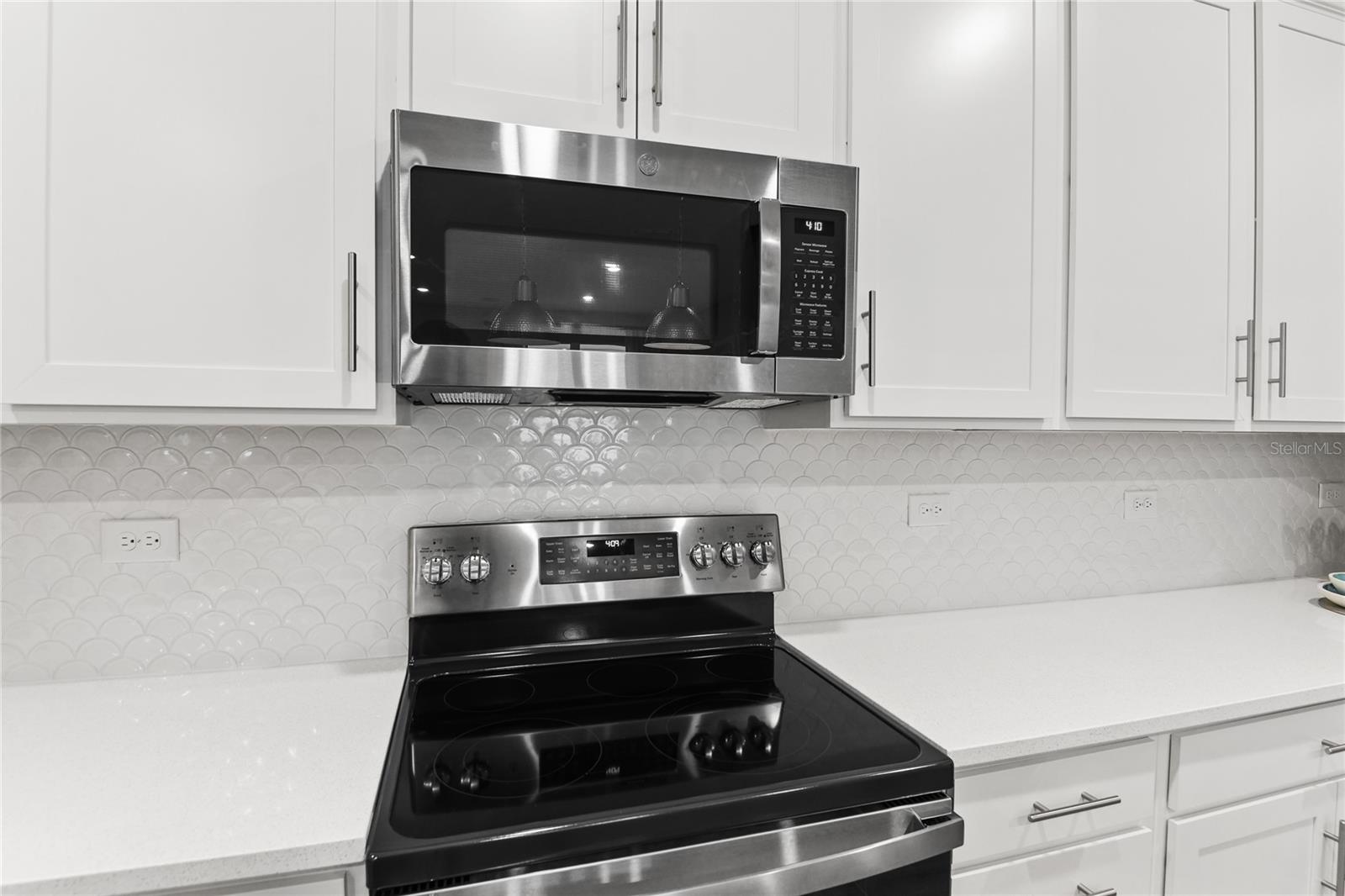 Image 7 of 19 For 14511 Banks Court